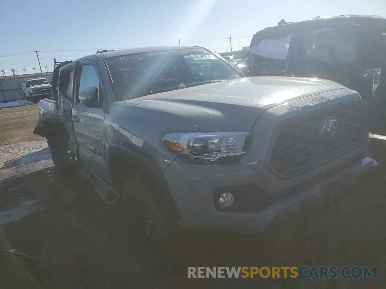 4 Photograph of a damaged car 3TMCZ5AN4NM499318 TOYOTA TACOMA 2022