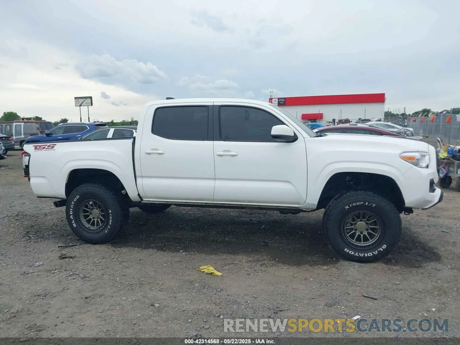 14 Photograph of a damaged car 3TMCZ5AN5NM506230 TOYOTA TACOMA 2022