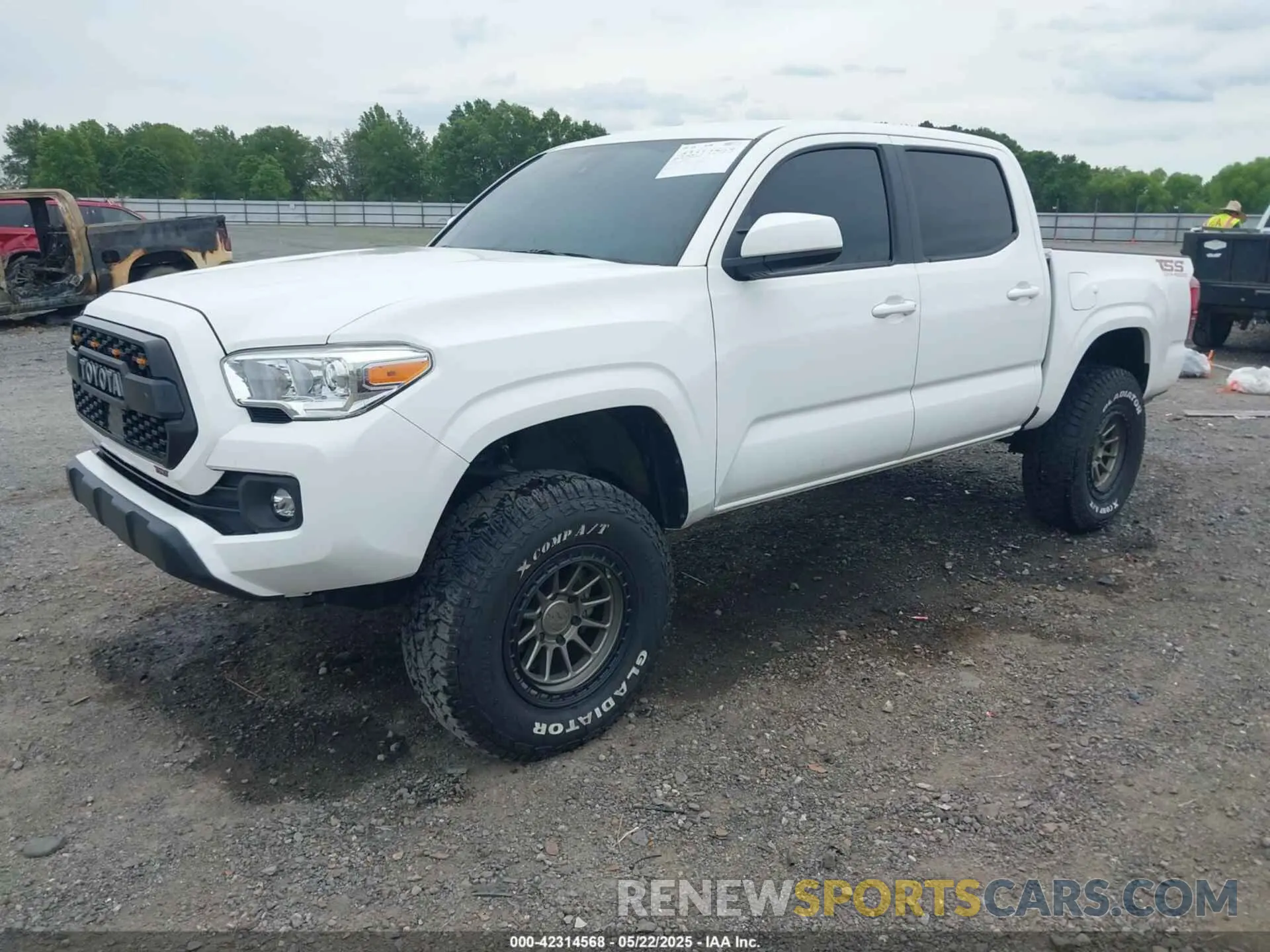 2 Photograph of a damaged car 3TMCZ5AN5NM506230 TOYOTA TACOMA 2022