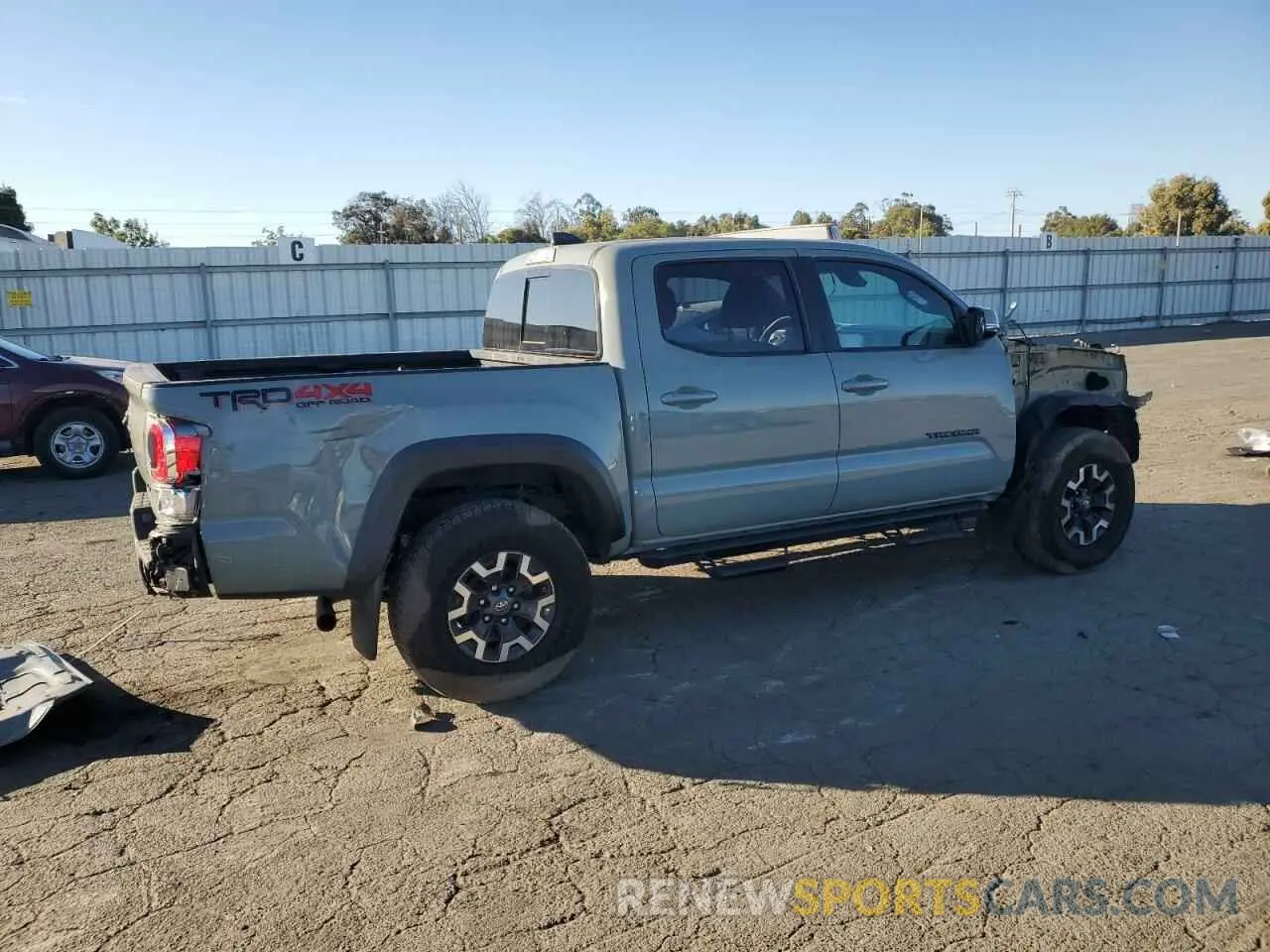 3 Фотография поврежденного автомобиля 3TMCZ5AN5NM531029 TOYOTA TACOMA 2022