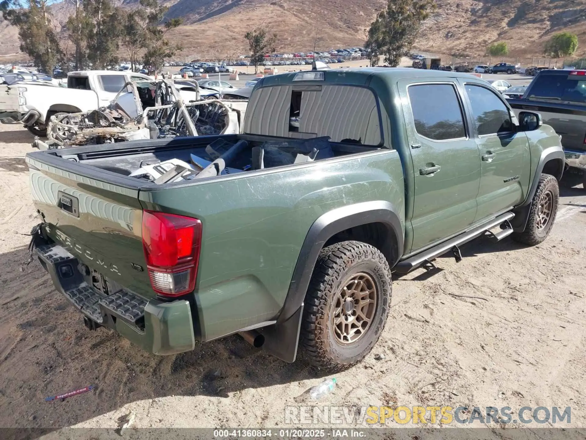 4 Photograph of a damaged car 3TMCZ5AN6NM489549 TOYOTA TACOMA 2022