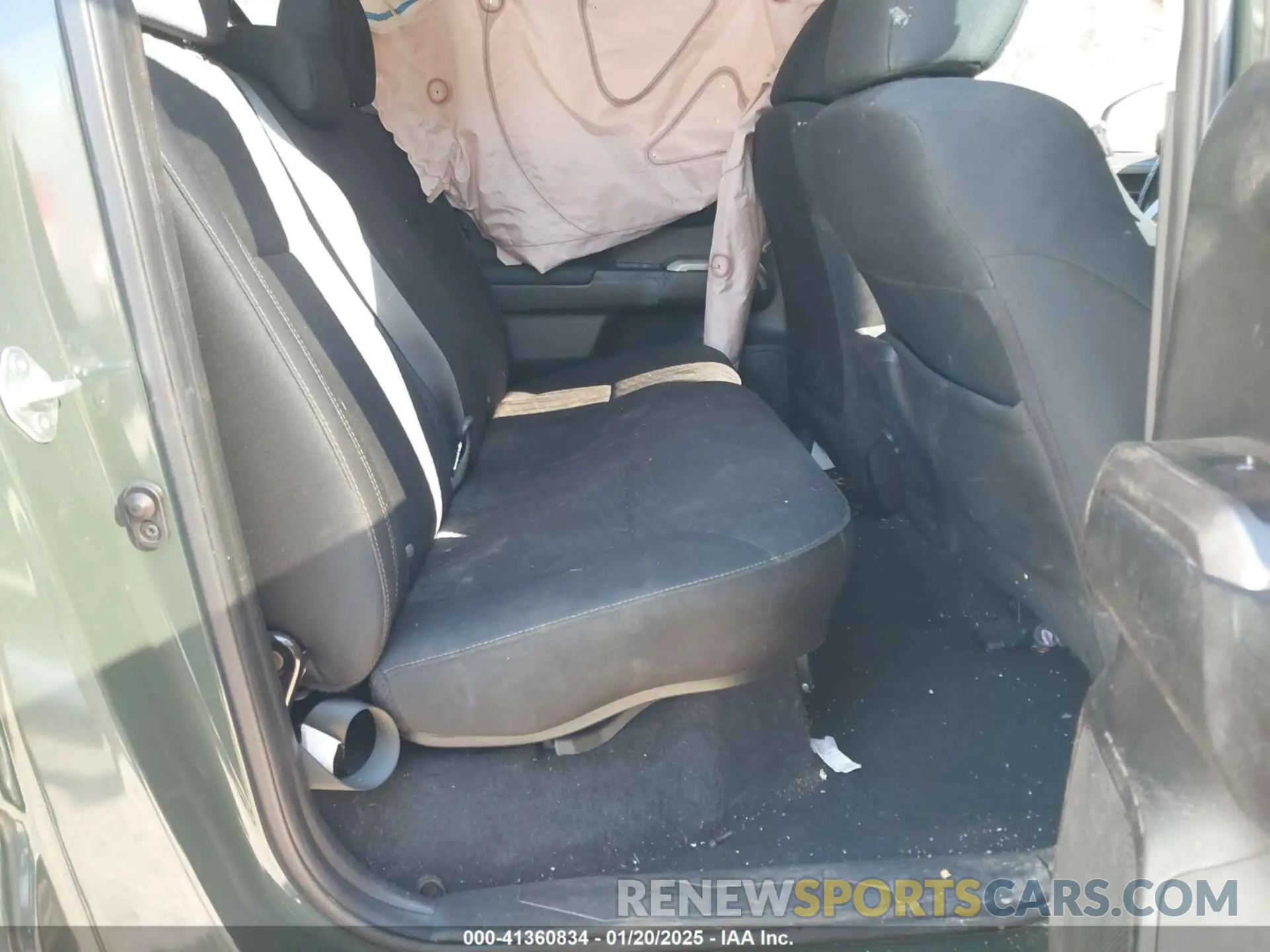 8 Photograph of a damaged car 3TMCZ5AN6NM489549 TOYOTA TACOMA 2022