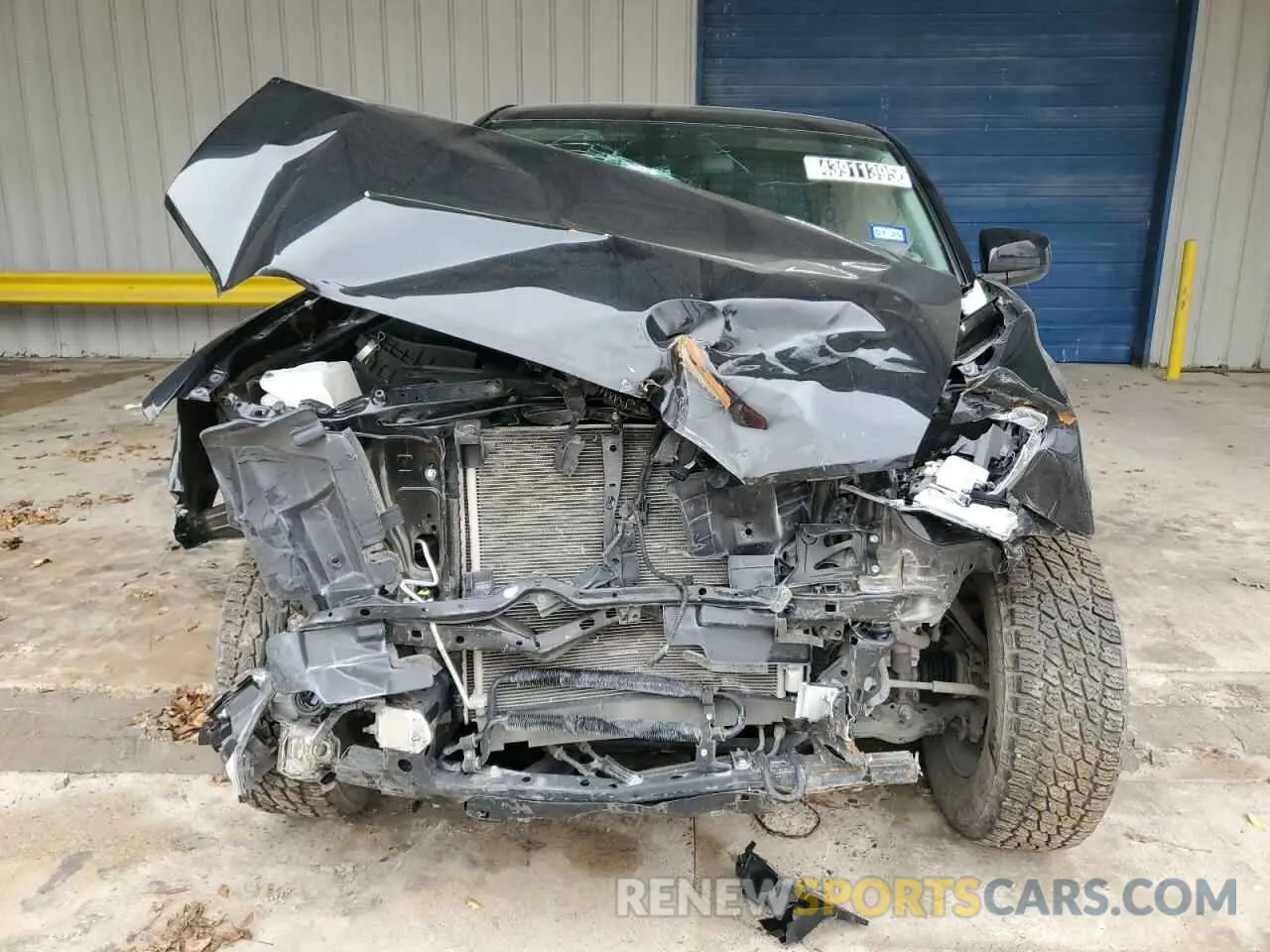 5 Photograph of a damaged car 3TMCZ5AN6NM515065 TOYOTA TACOMA 2022