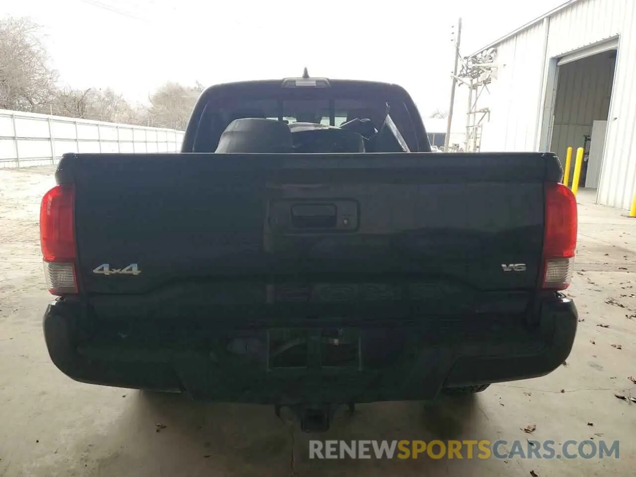 6 Photograph of a damaged car 3TMCZ5AN6NM515065 TOYOTA TACOMA 2022