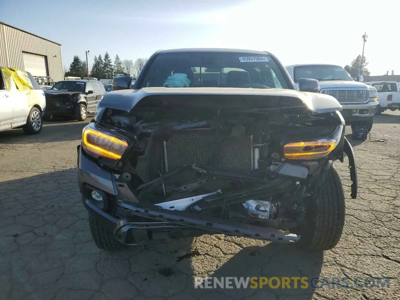 5 Photograph of a damaged car 3TMCZ5AN7NM469701 TOYOTA TACOMA 2022