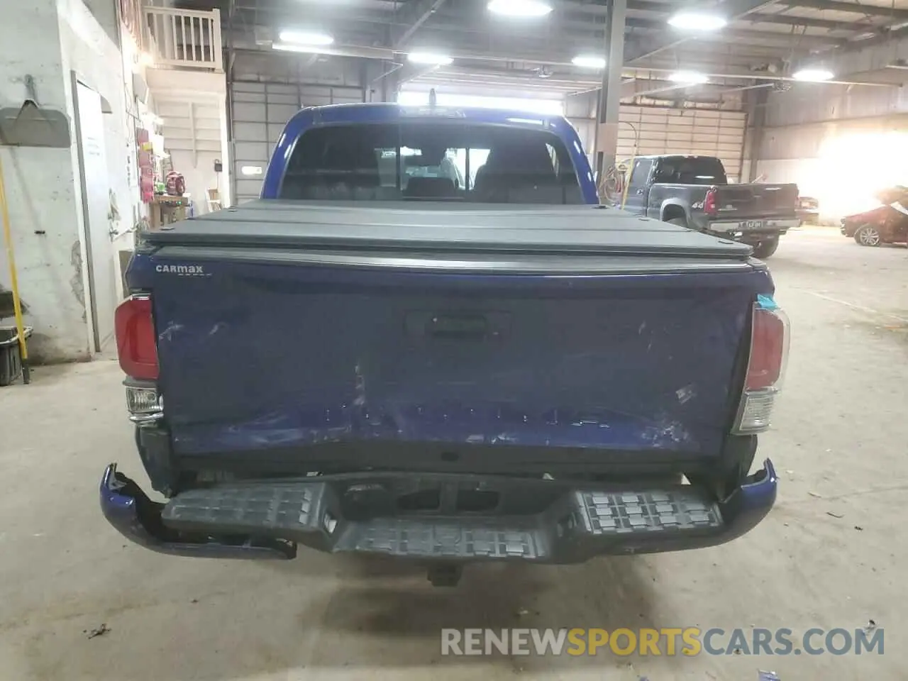 6 Photograph of a damaged car 3TMCZ5AN7NM471772 TOYOTA TACOMA 2022