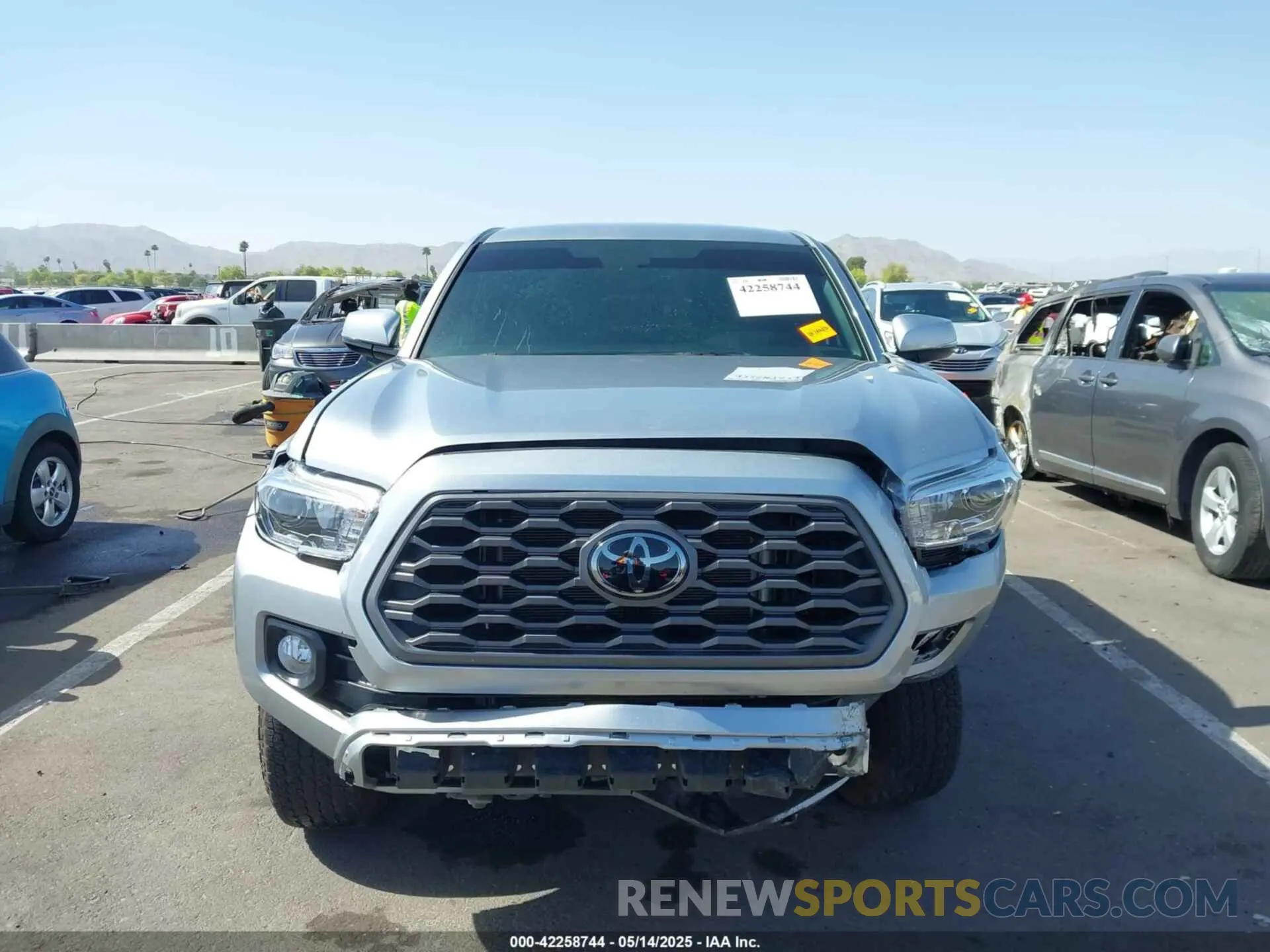 11 Фотография поврежденного автомобиля 3TMCZ5AN7NM515446 TOYOTA TACOMA 2022