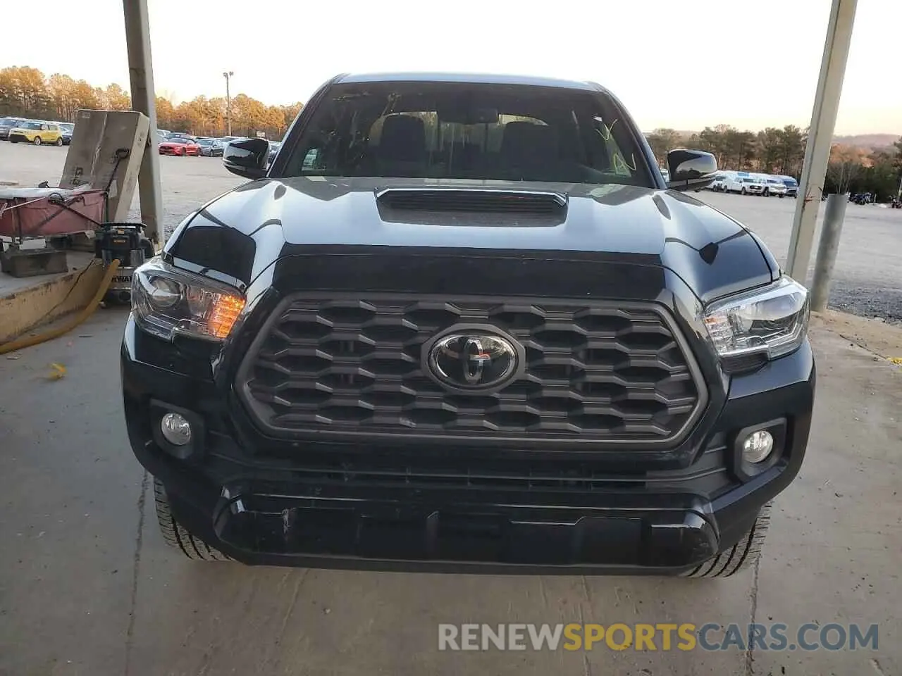 5 Photograph of a damaged car 3TMCZ5AN8NM464488 TOYOTA TACOMA 2022
