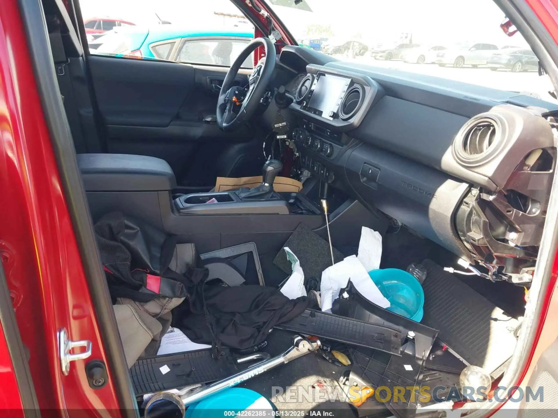 5 Photograph of a damaged car 3TMCZ5AN8NM493053 TOYOTA TACOMA 2022