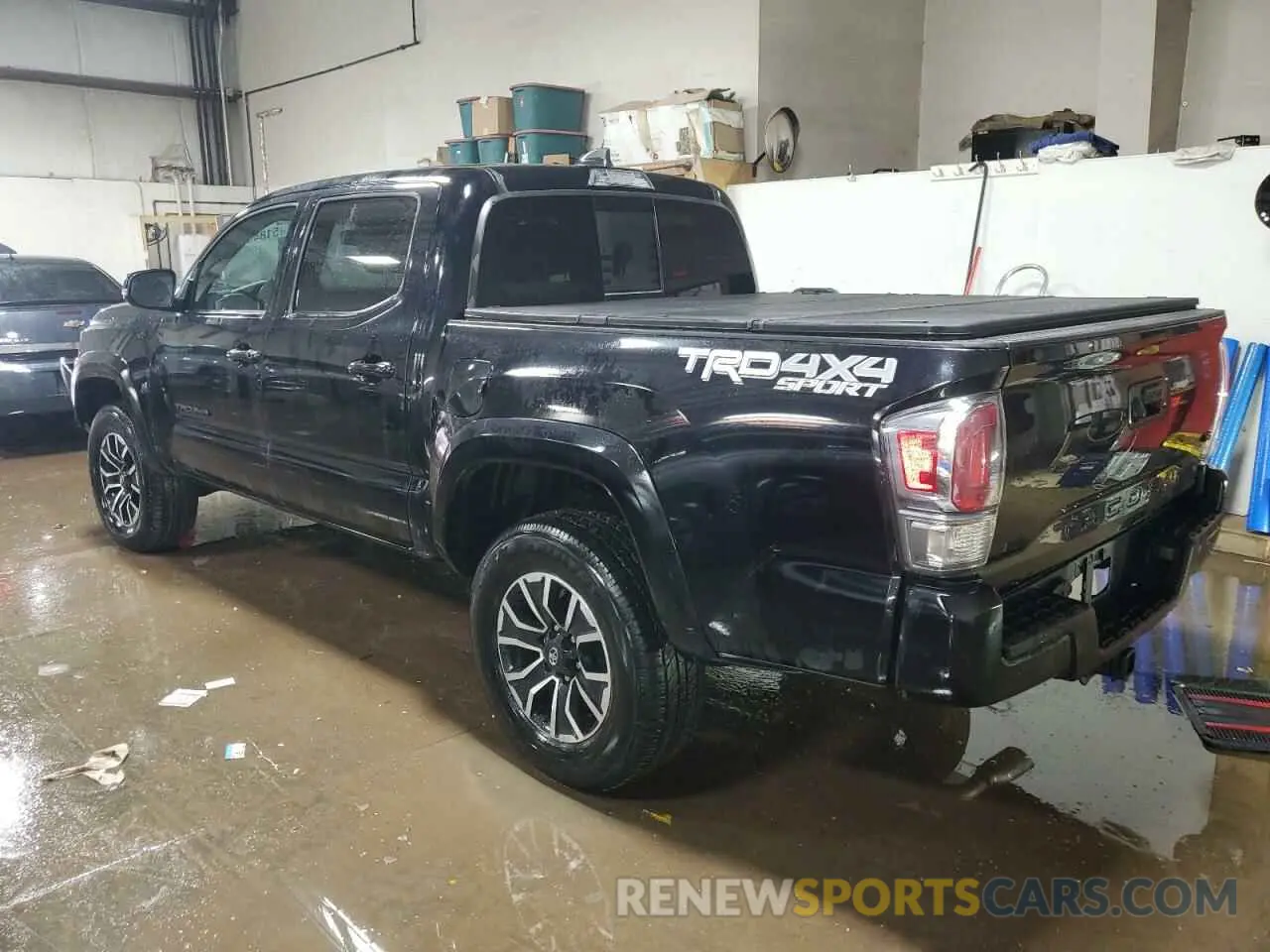 2 Photograph of a damaged car 3TMCZ5AN8NM507615 TOYOTA TACOMA 2022
