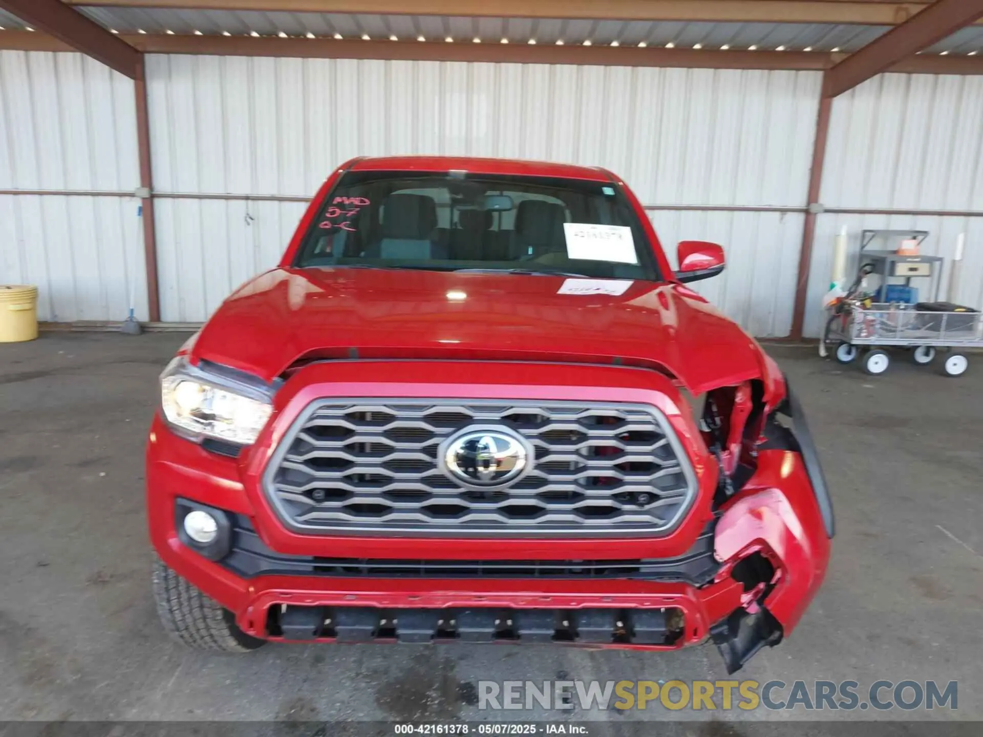 13 Photograph of a damaged car 3TMCZ5AN8NM524477 TOYOTA TACOMA 2022