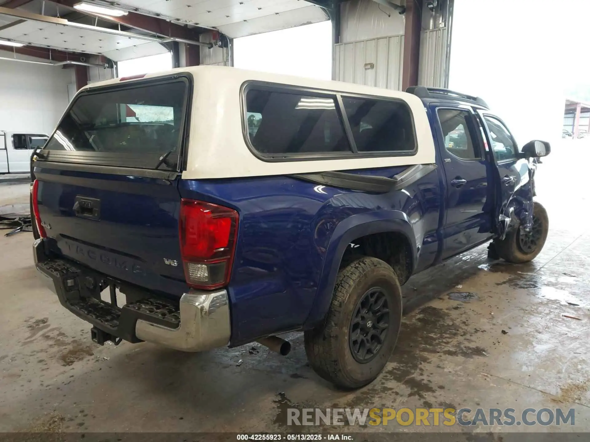 4 Photograph of a damaged car 3TMDZ5BN2NM139659 TOYOTA TACOMA 2022