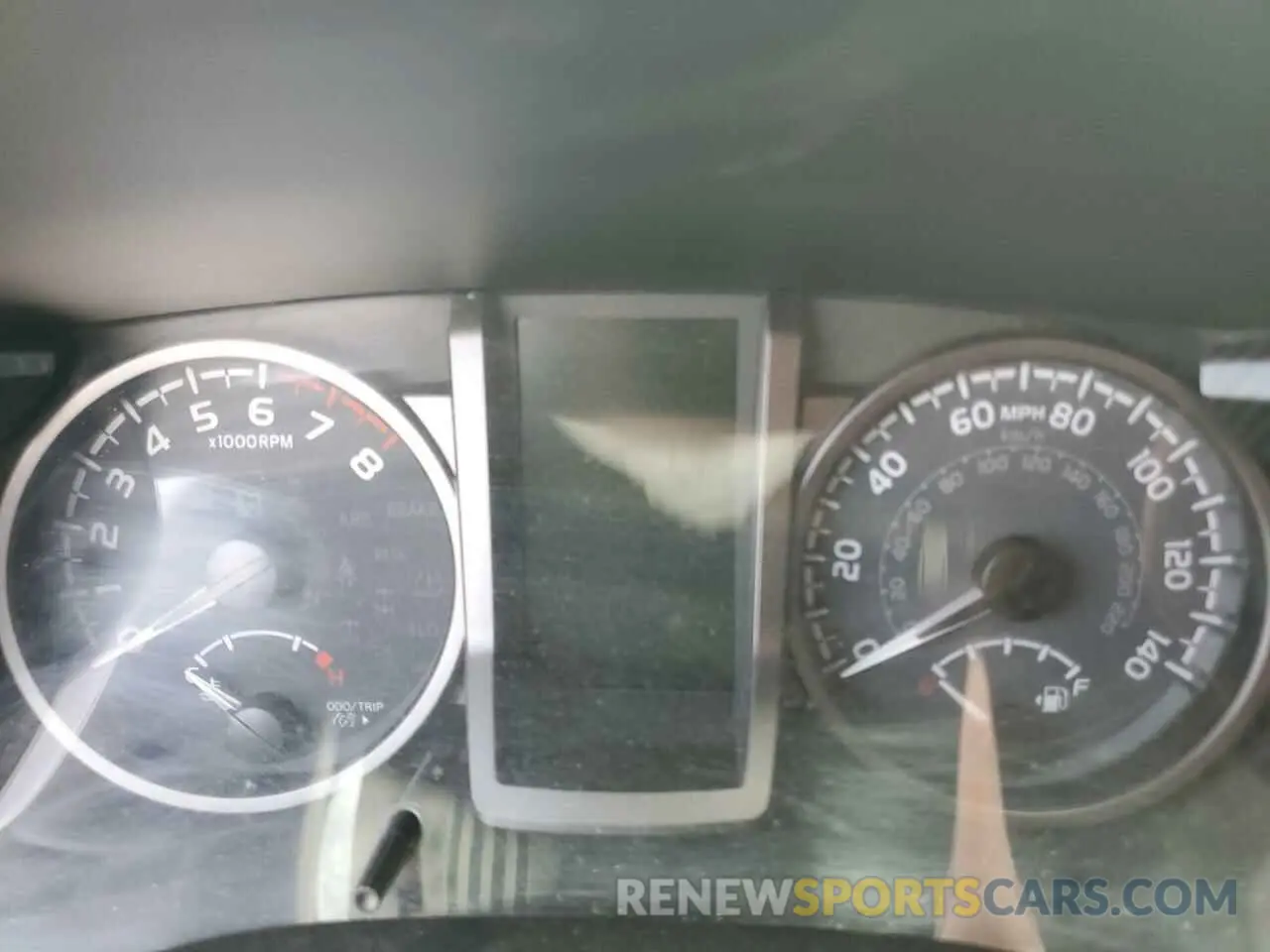9 Photograph of a damaged car 3TMDZ5BN3NM124880 TOYOTA TACOMA 2022
