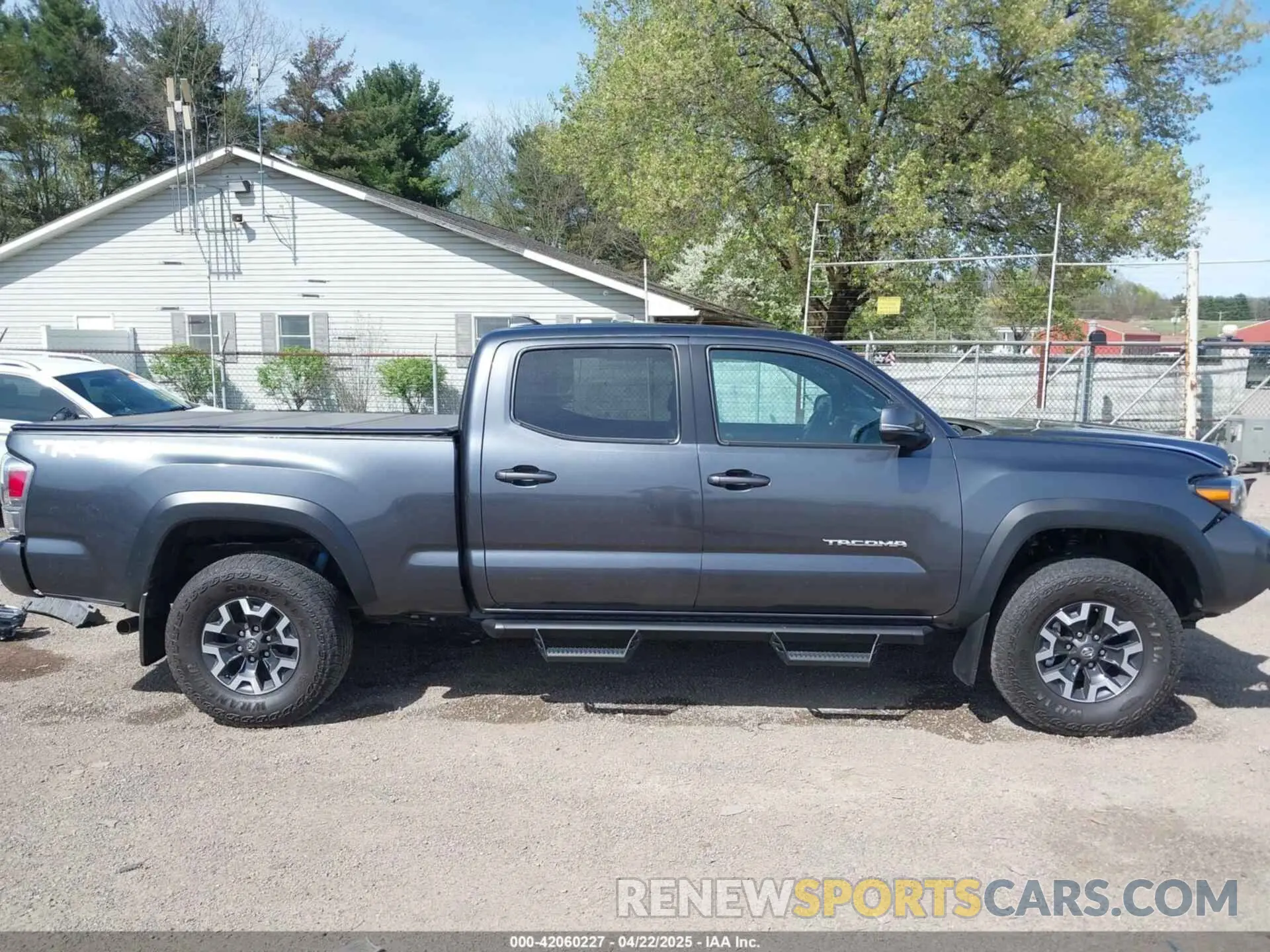 14 Photograph of a damaged car 3TMDZ5BN7NM140340 TOYOTA TACOMA 2022