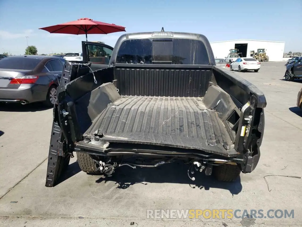 6 Photograph of a damaged car 3TMDZ5BN8NM131467 TOYOTA TACOMA 2022