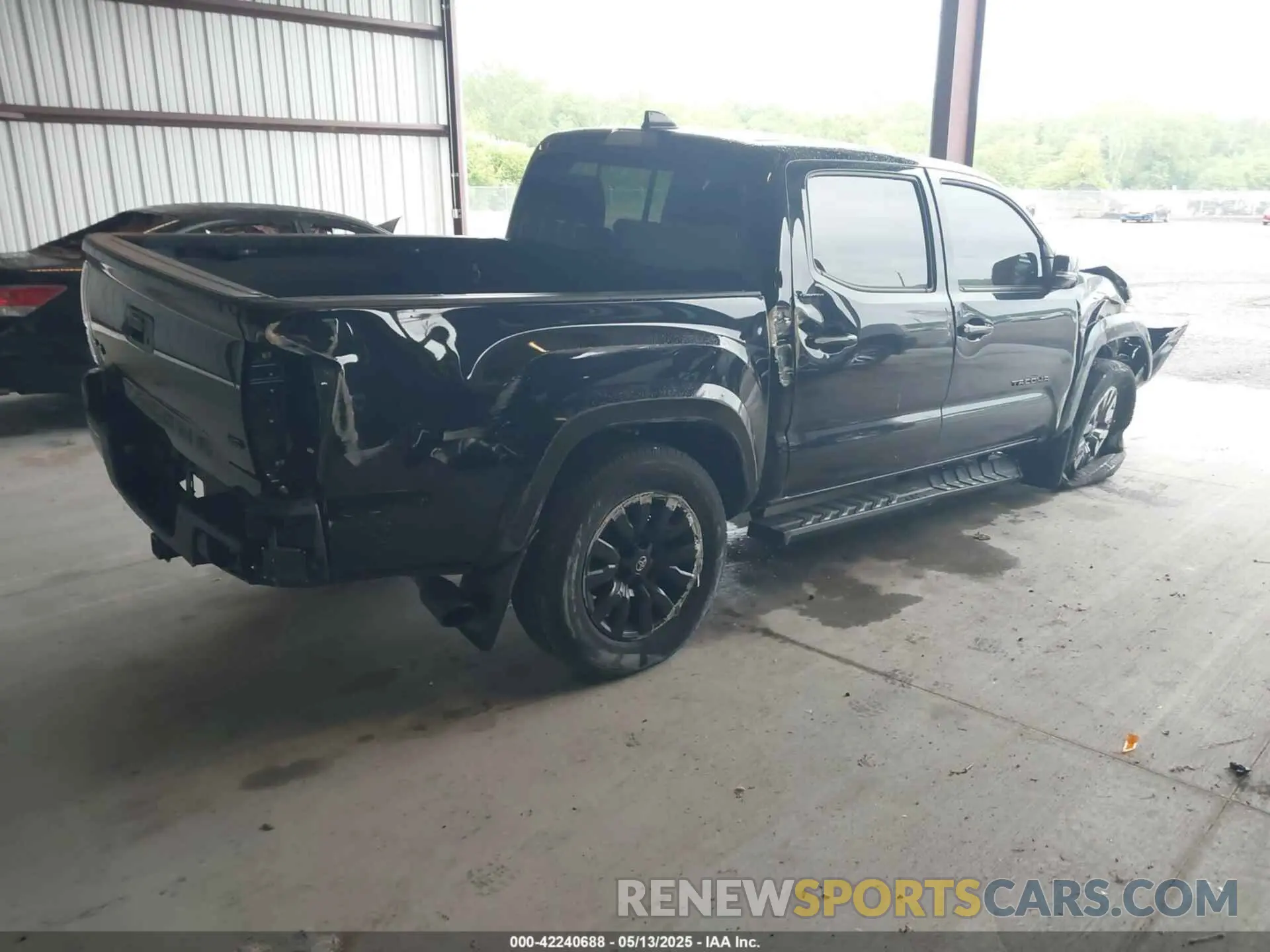 4 Photograph of a damaged car 3TMGZ5AN2NM477660 TOYOTA TACOMA 2022