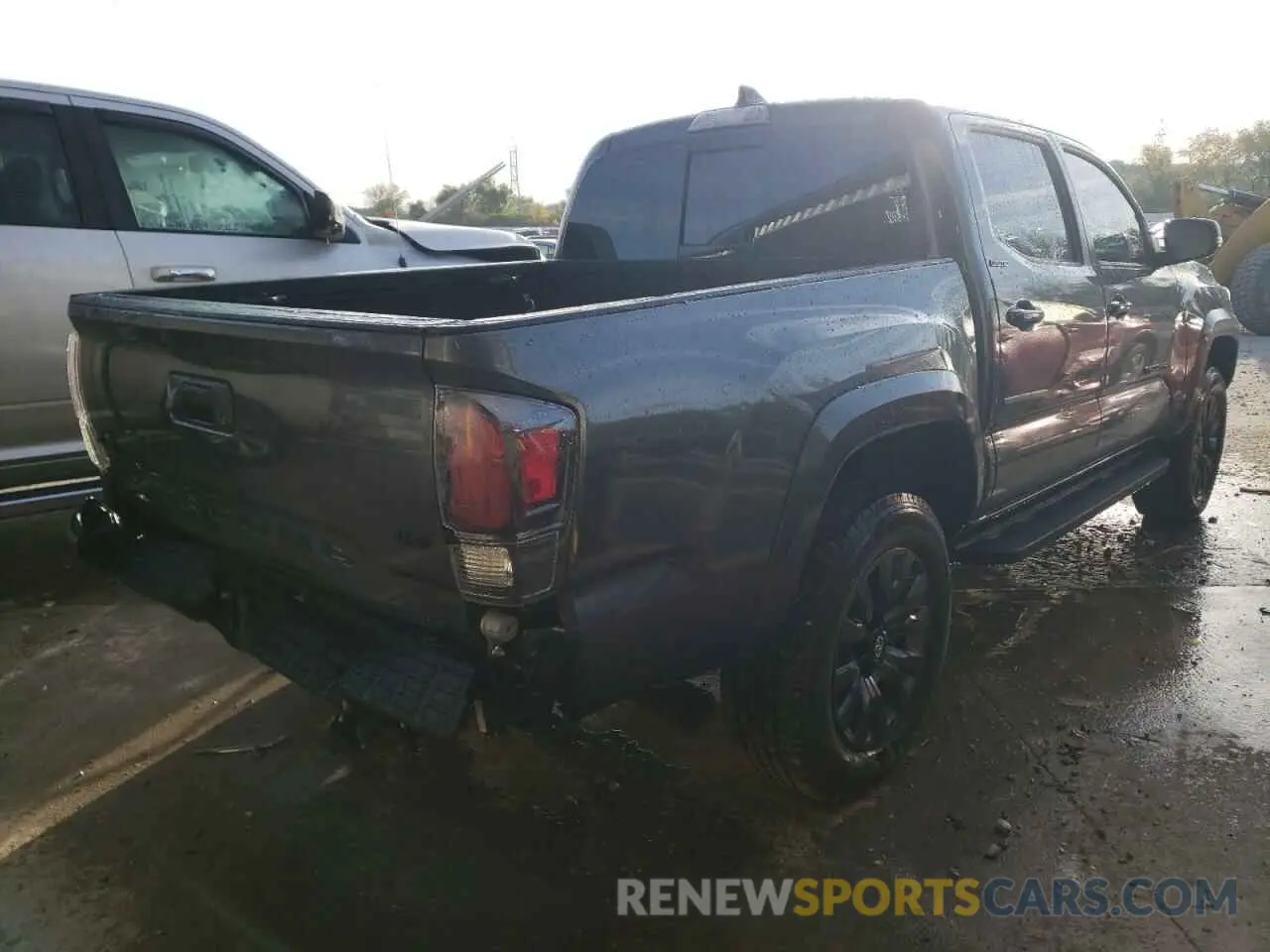 4 Photograph of a damaged car 3TMGZ5AN7NM508305 TOYOTA TACOMA 2022