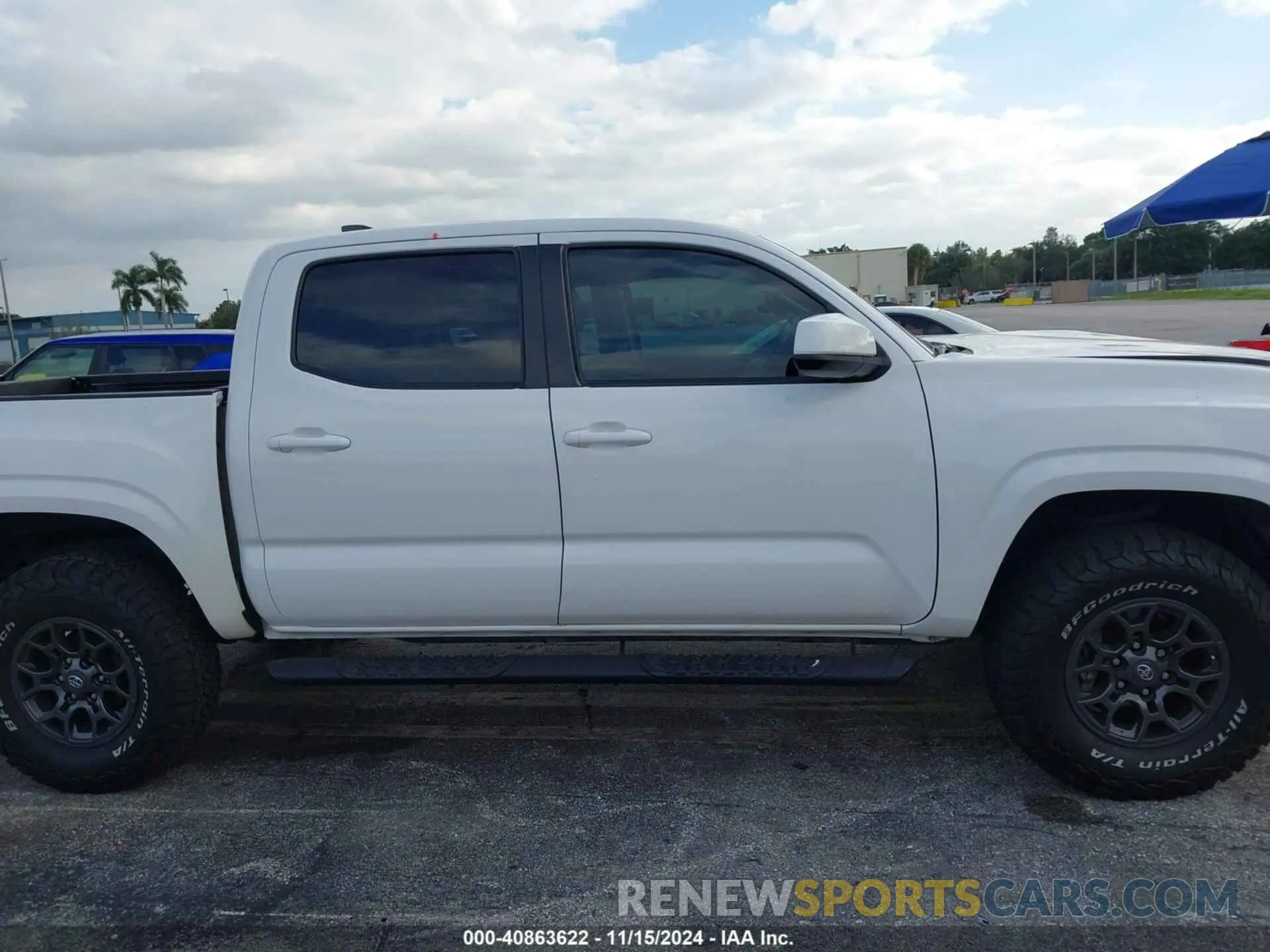 13 Photograph of a damaged car 3TYAX5GN3NT034151 TOYOTA TACOMA 2022