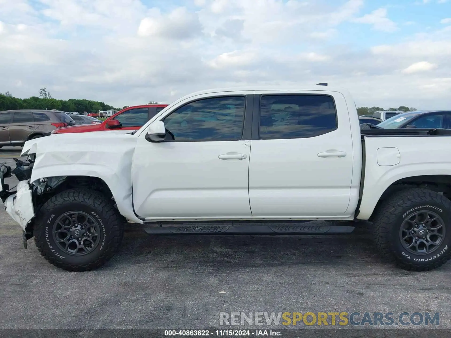 14 Photograph of a damaged car 3TYAX5GN3NT034151 TOYOTA TACOMA 2022