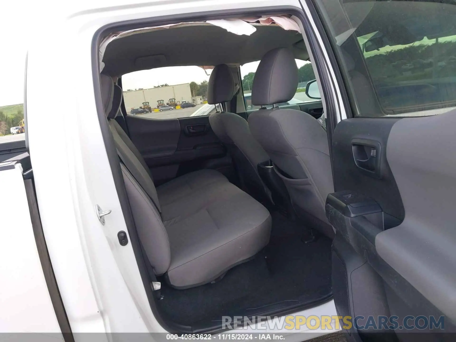 8 Photograph of a damaged car 3TYAX5GN3NT034151 TOYOTA TACOMA 2022
