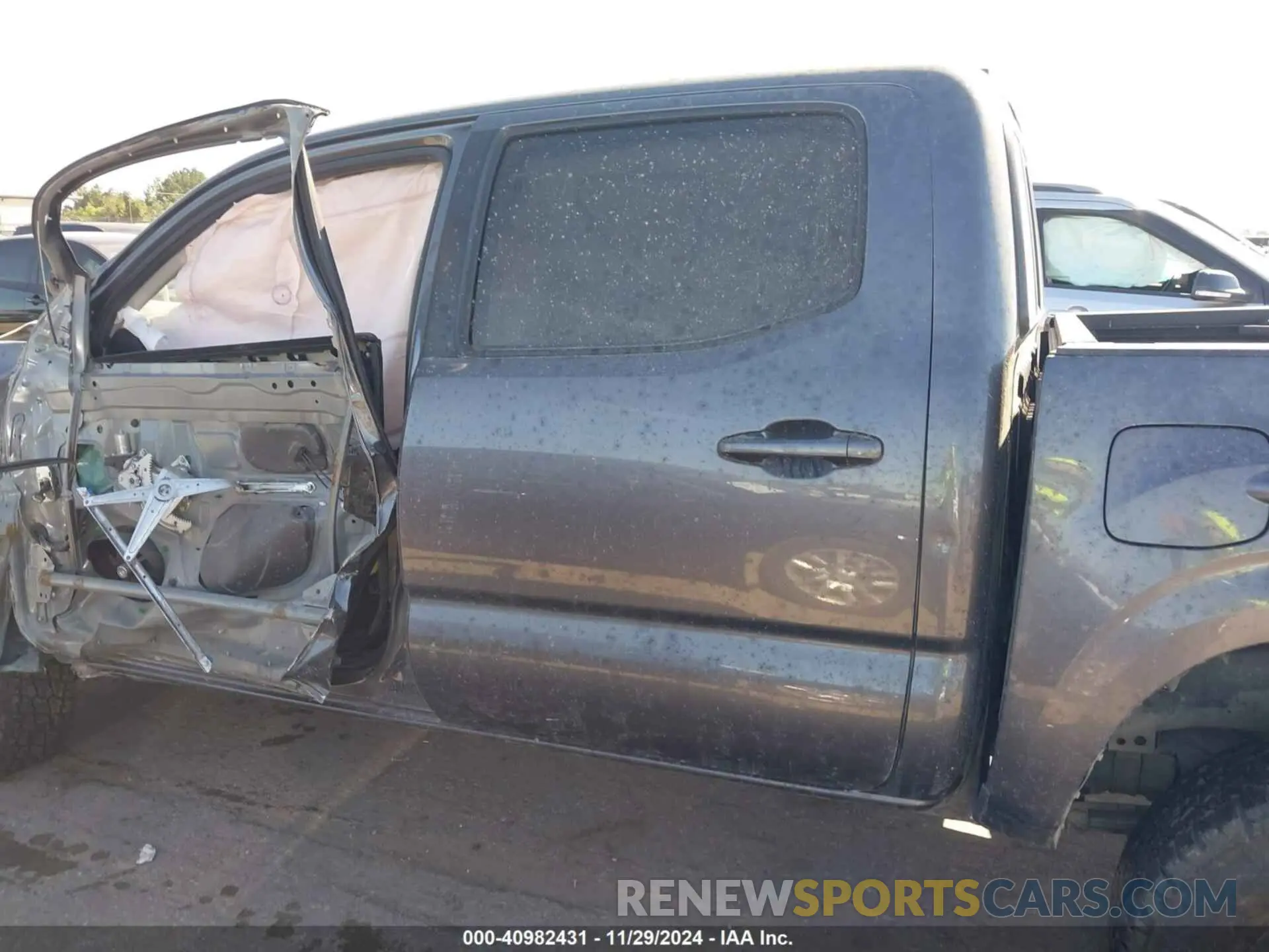 13 Фотография поврежденного автомобиля 3TYAX5GN3NT036515 TOYOTA TACOMA 2022