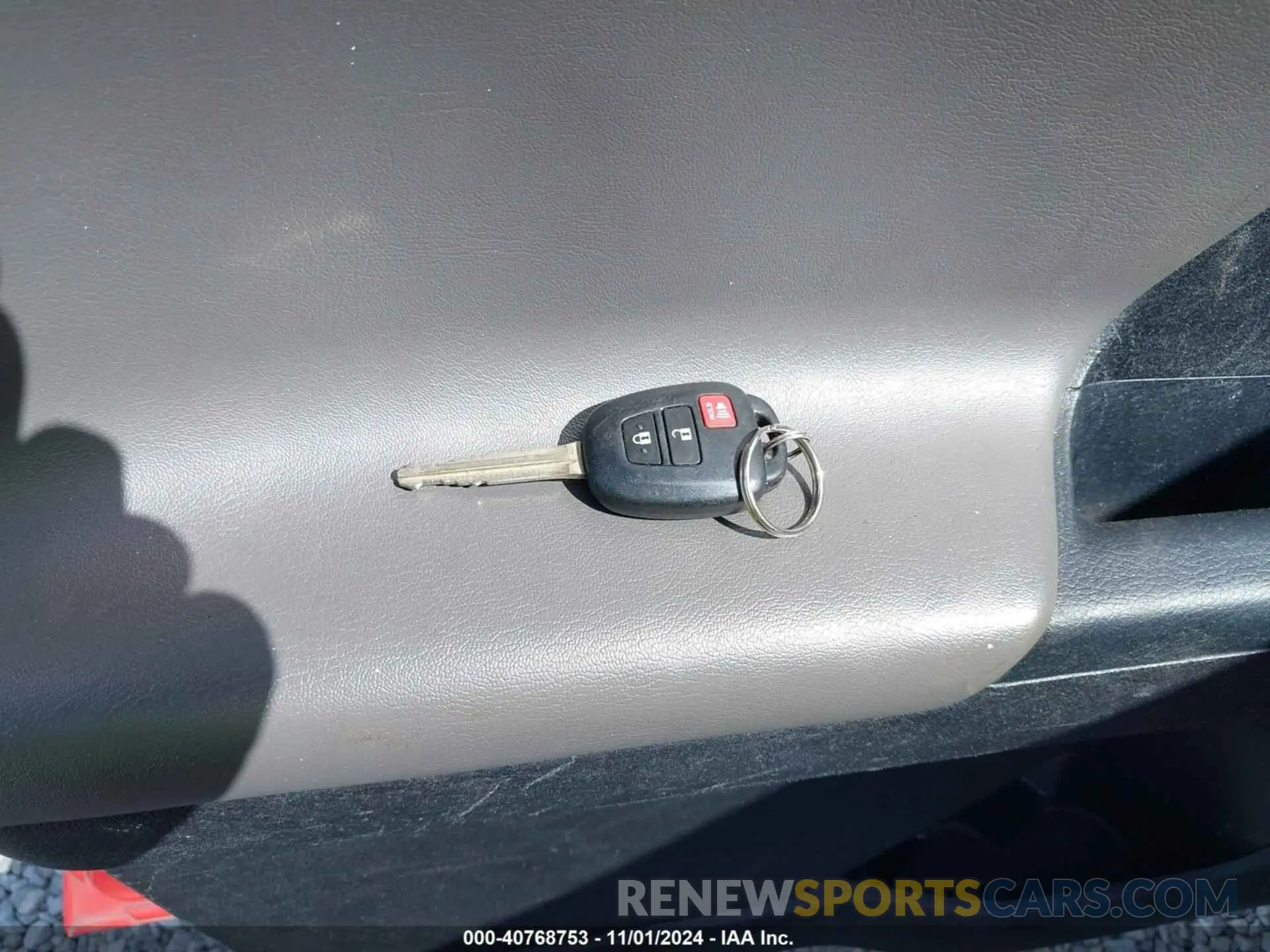 11 Photograph of a damaged car 3TYAX5GN3NT045179 TOYOTA TACOMA 2022