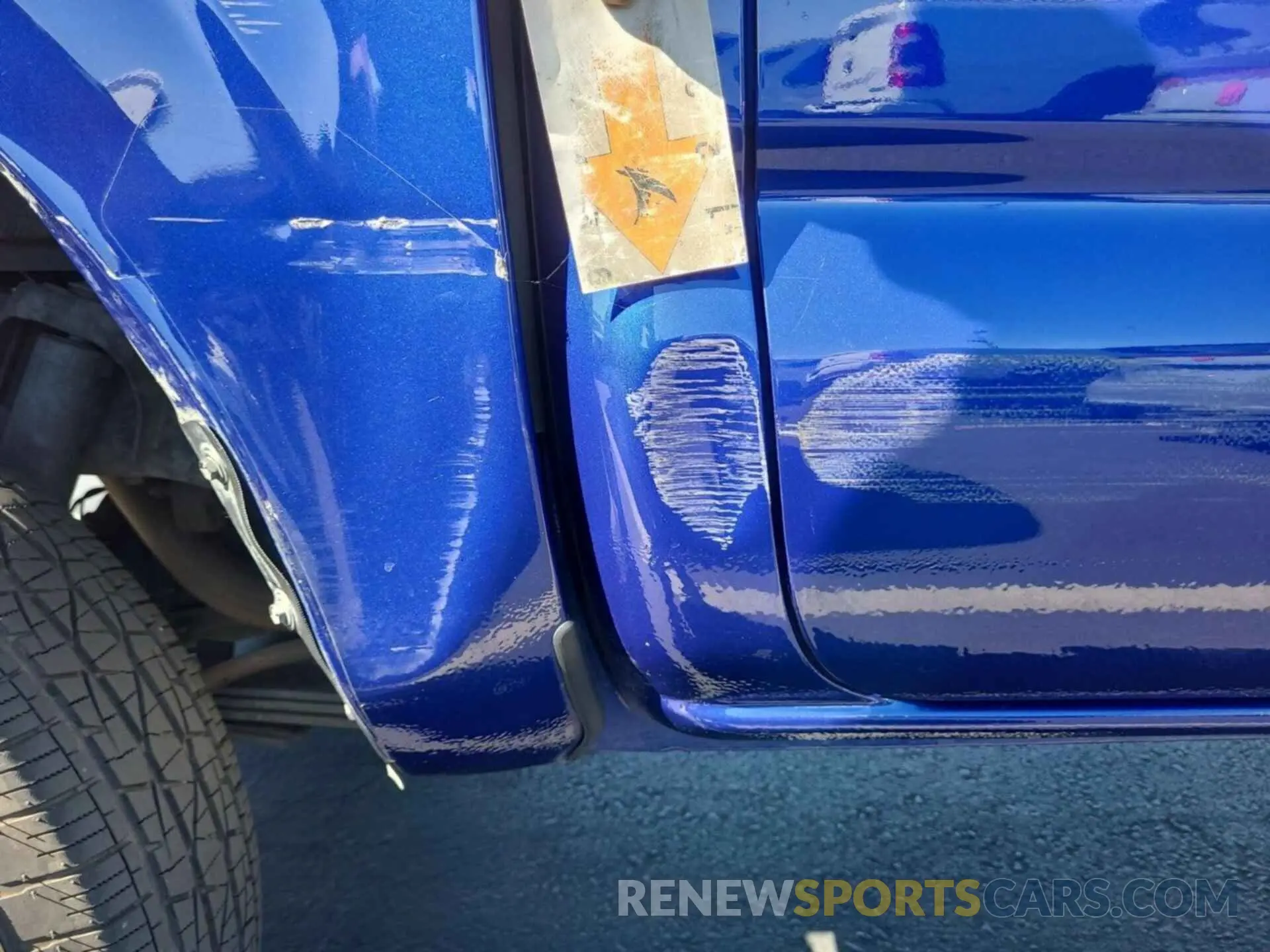 10 Photograph of a damaged car 3TYAX5GN3NT054495 TOYOTA TACOMA 2022