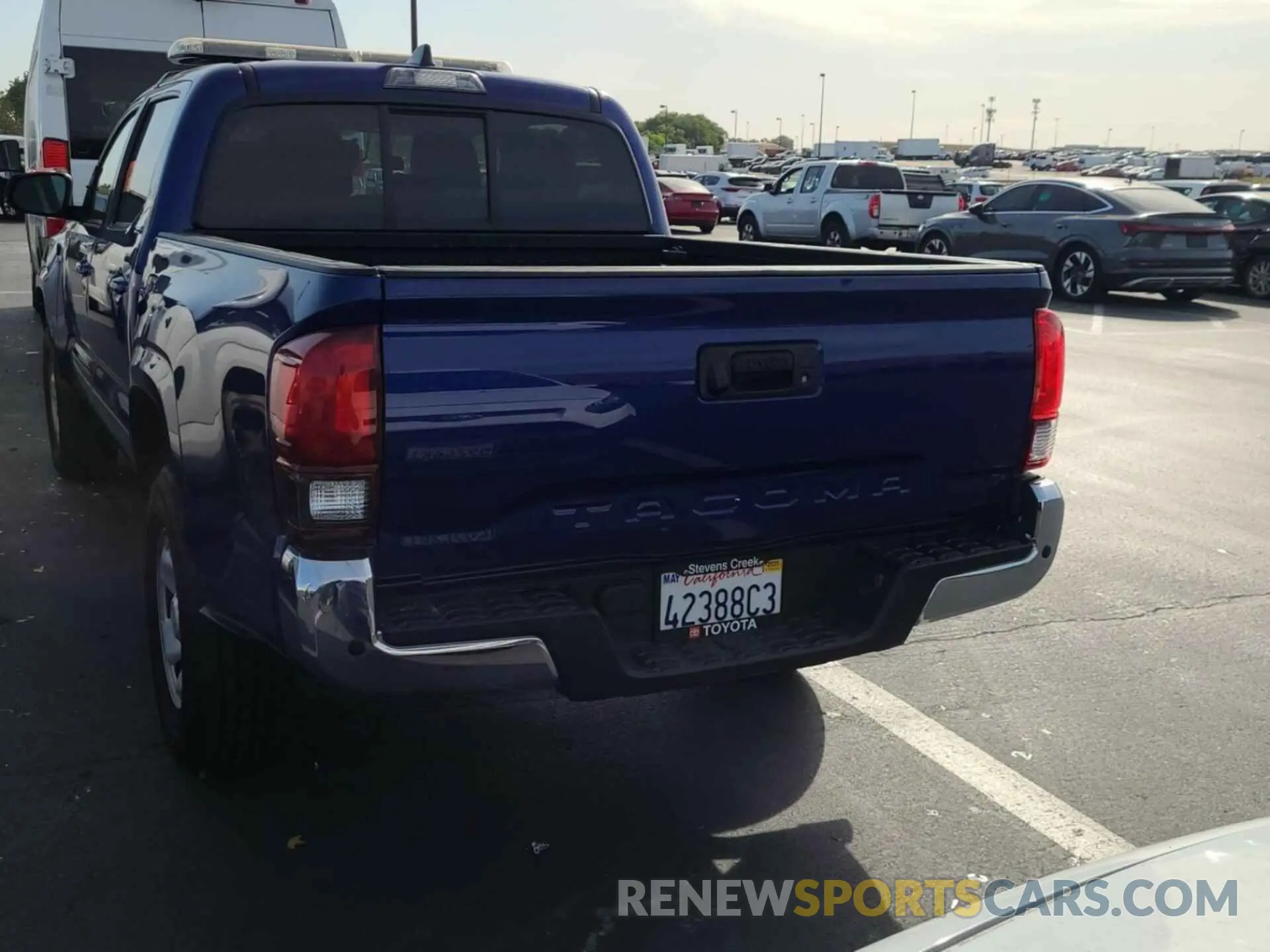 9 Photograph of a damaged car 3TYAX5GN3NT054495 TOYOTA TACOMA 2022