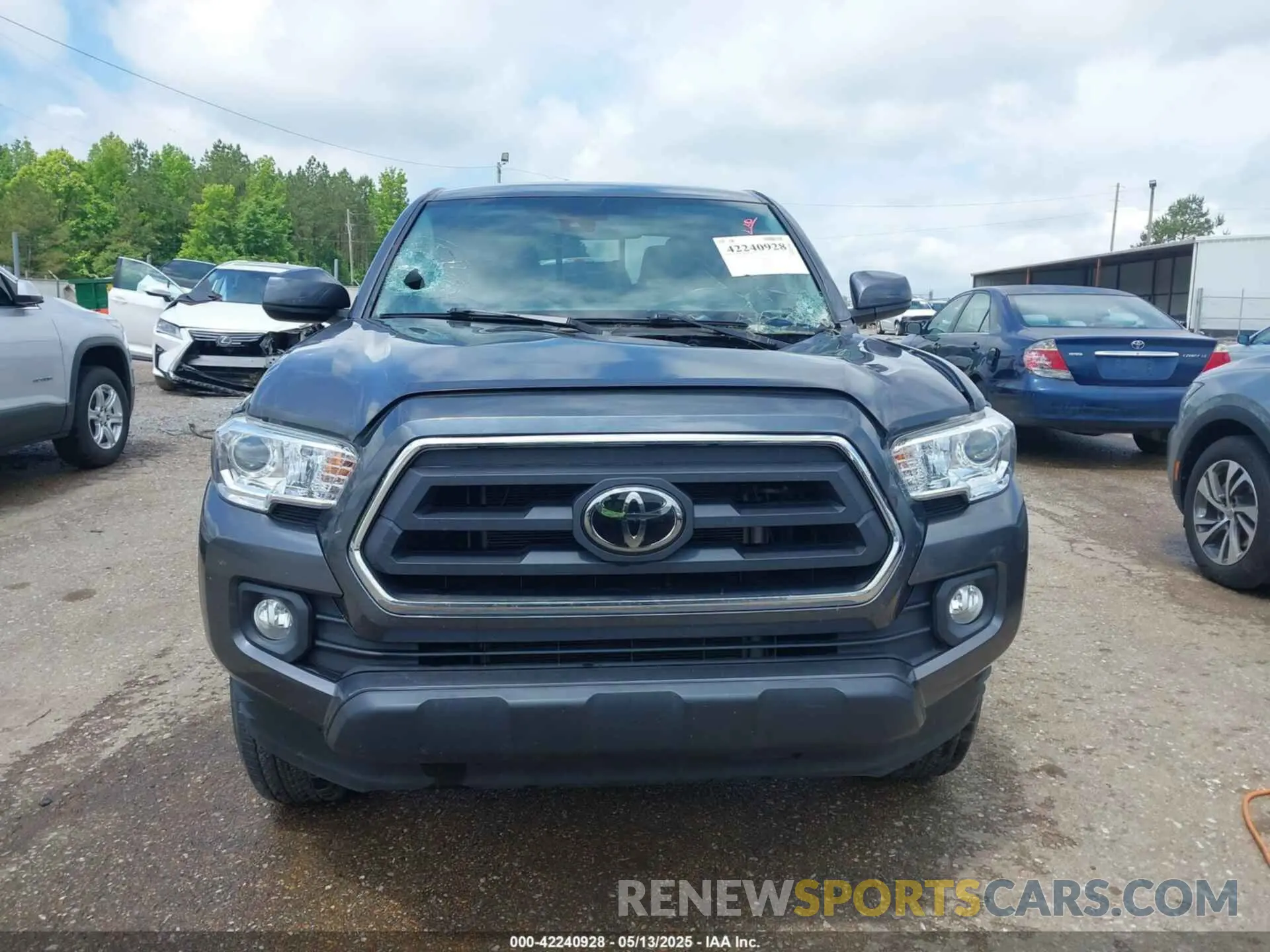 12 Photograph of a damaged car 3TYAX5GN4NT041089 TOYOTA TACOMA 2022