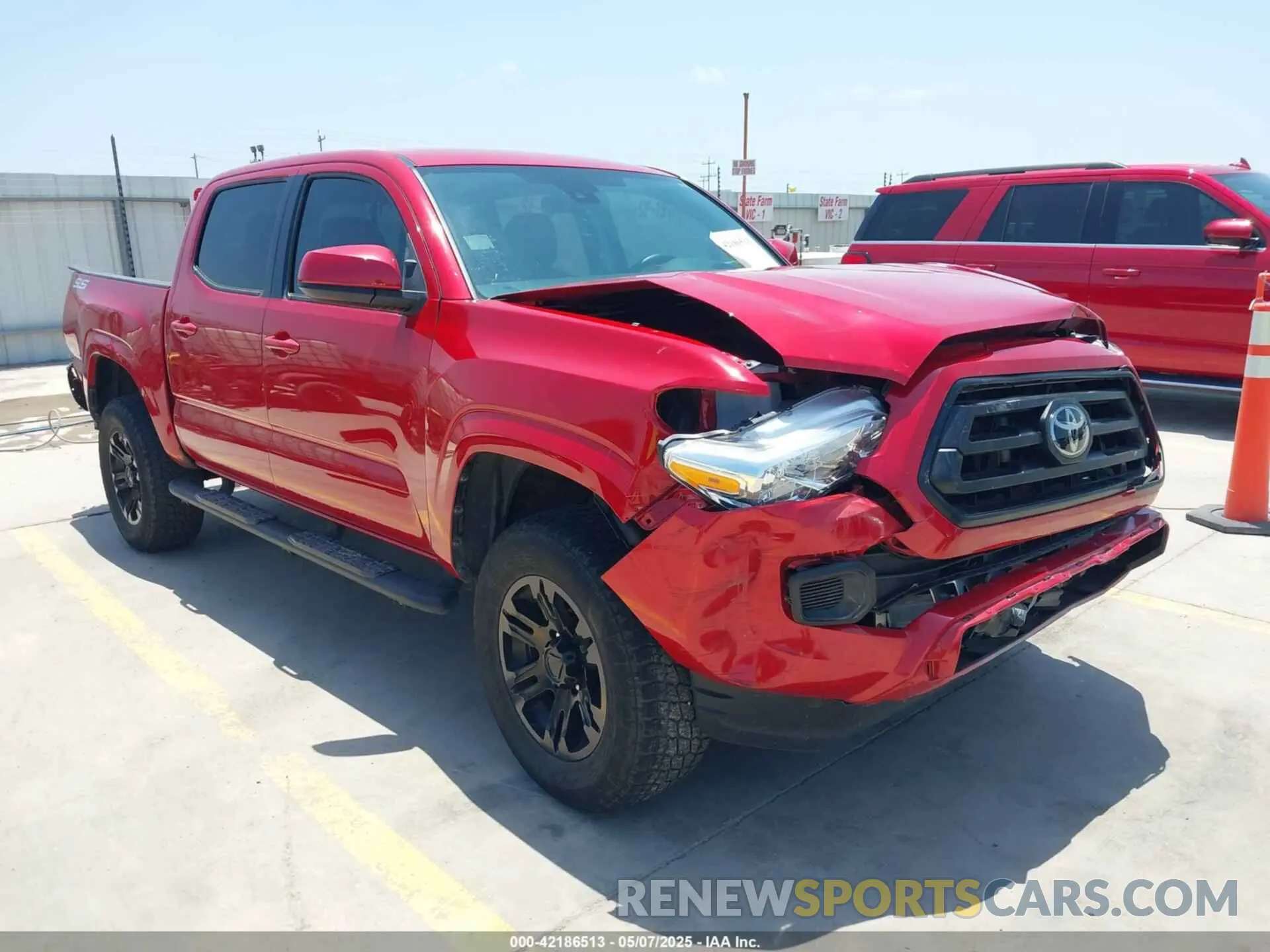 1 Photograph of a damaged car 3TYAX5GN6NT060646 TOYOTA TACOMA 2022