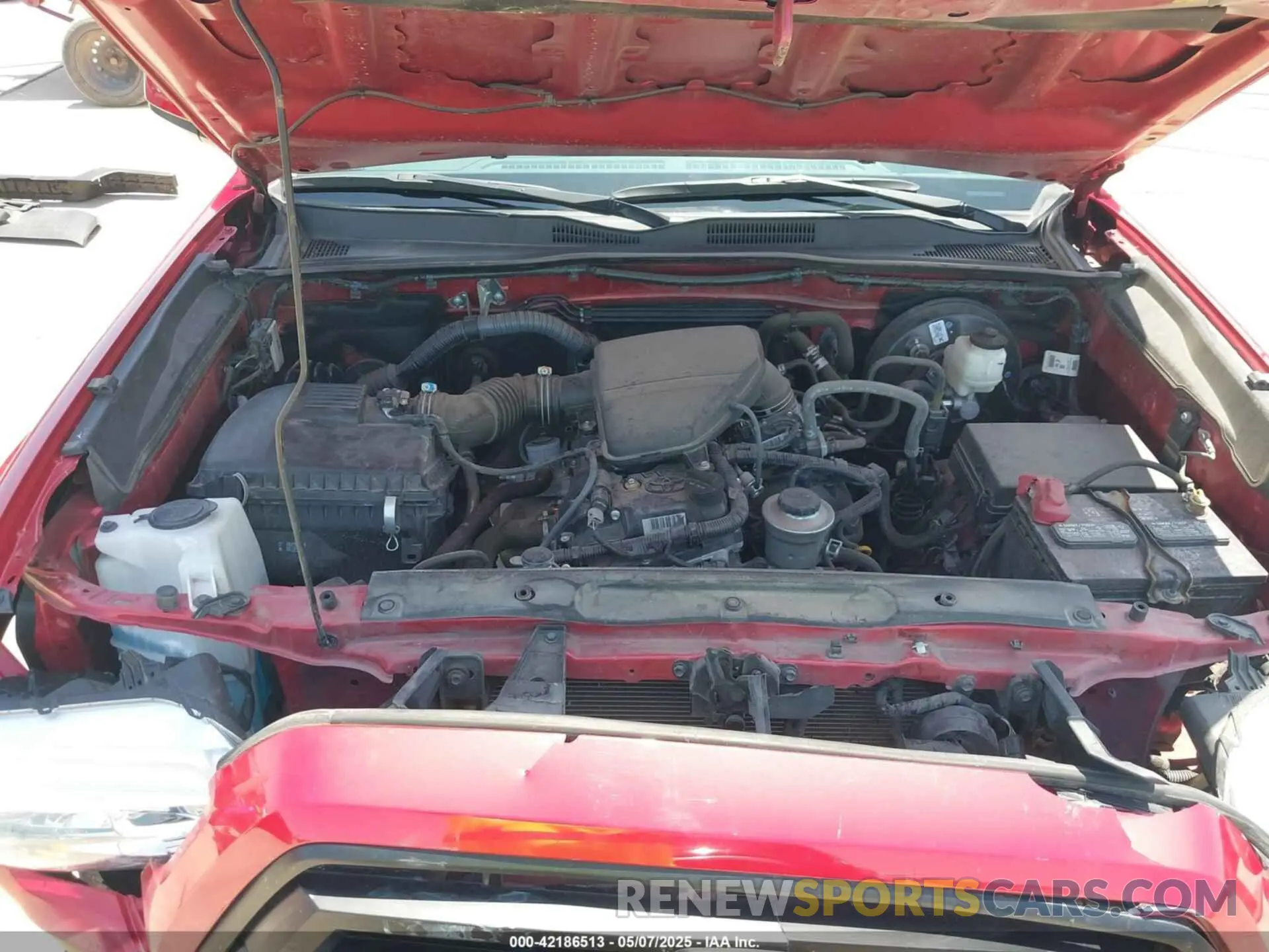 10 Photograph of a damaged car 3TYAX5GN6NT060646 TOYOTA TACOMA 2022