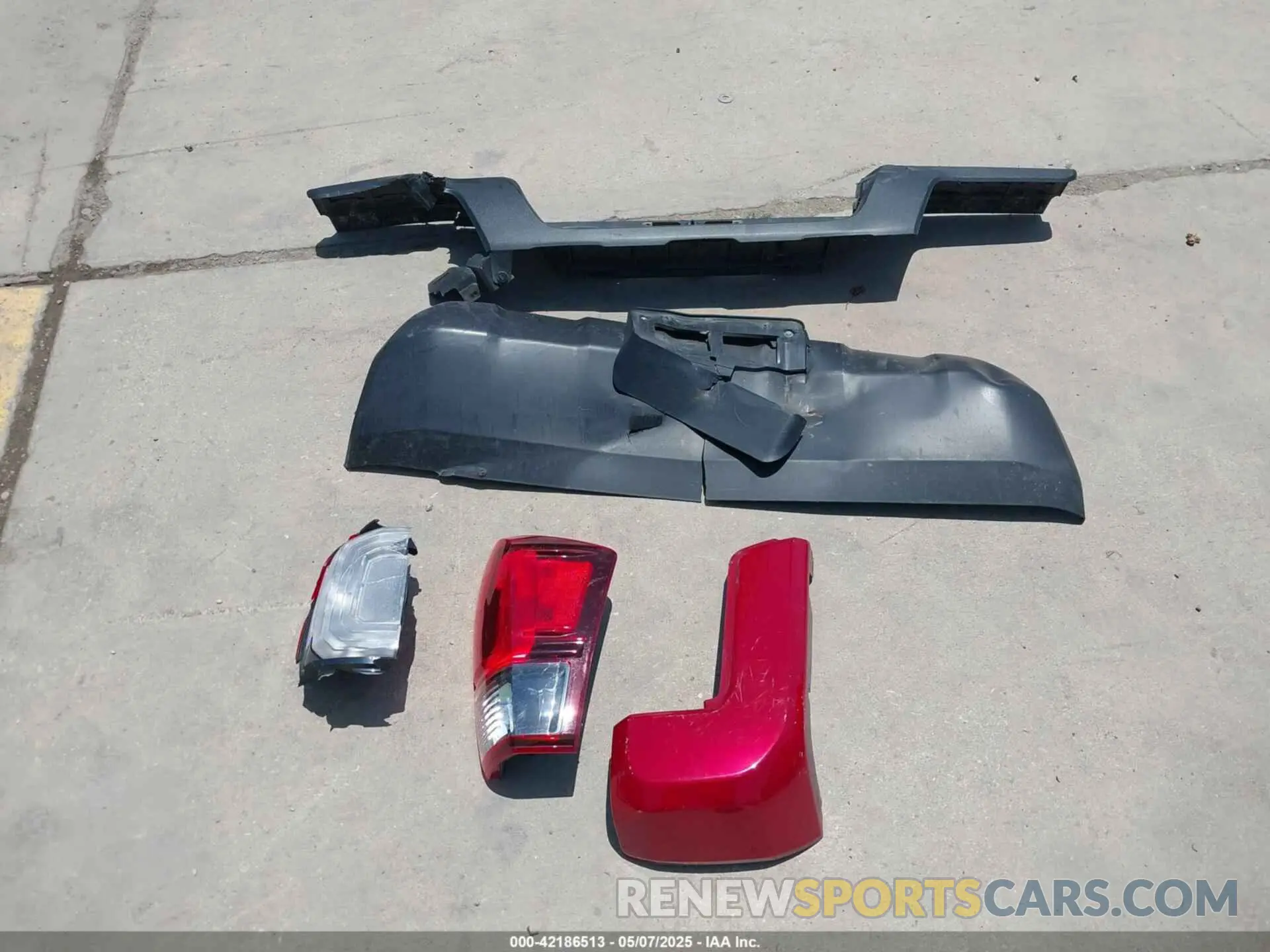 12 Photograph of a damaged car 3TYAX5GN6NT060646 TOYOTA TACOMA 2022