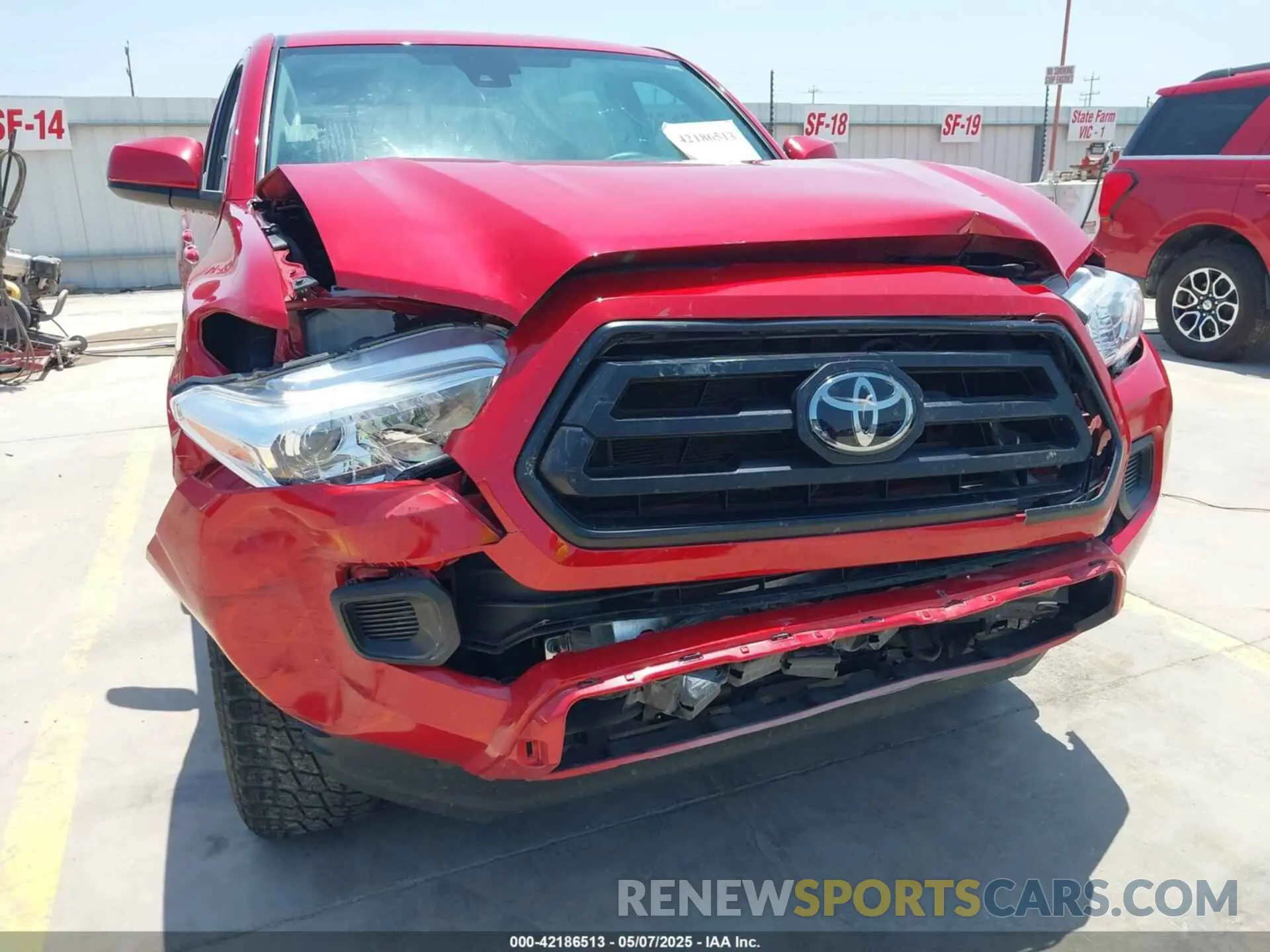 6 Photograph of a damaged car 3TYAX5GN6NT060646 TOYOTA TACOMA 2022