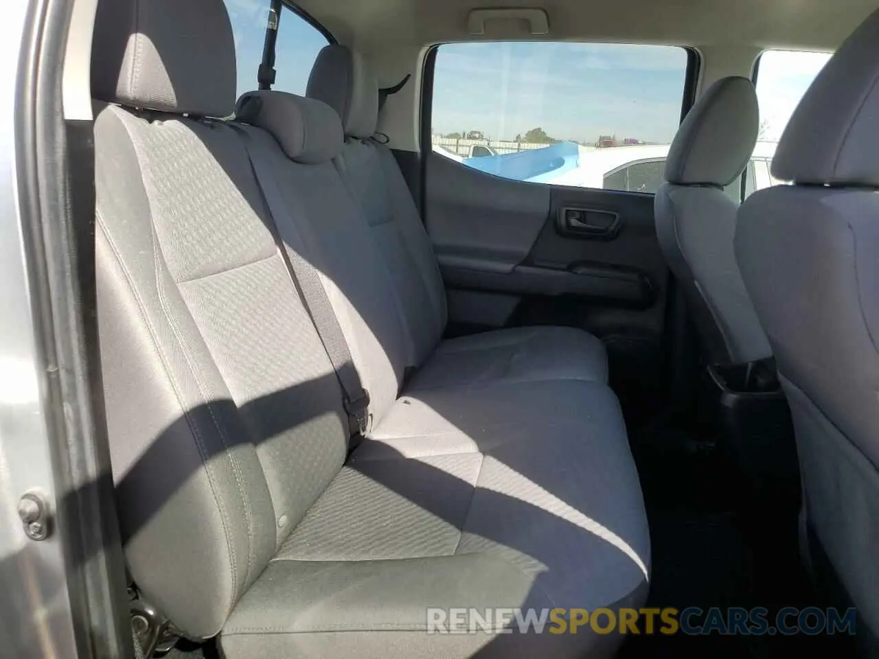 10 Фотография поврежденного автомобиля 3TYAX5GN8NT065122 TOYOTA TACOMA 2022