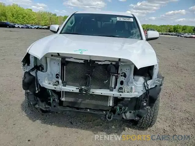11 Photograph of a damaged car 3TYAX5GN8NT066769 TOYOTA TACOMA 2022