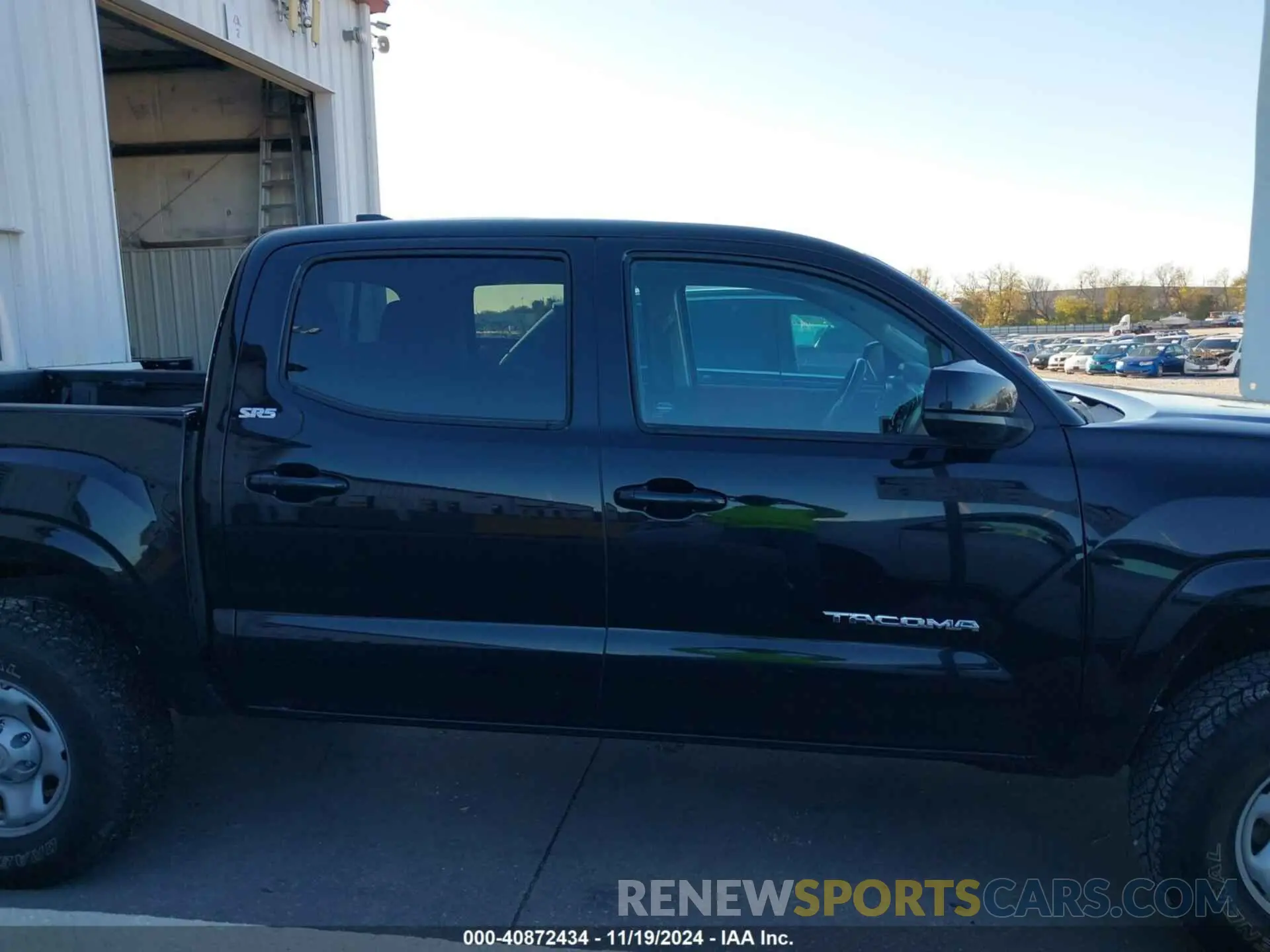 13 Photograph of a damaged car 3TYAX5GN9NT048572 TOYOTA TACOMA 2022