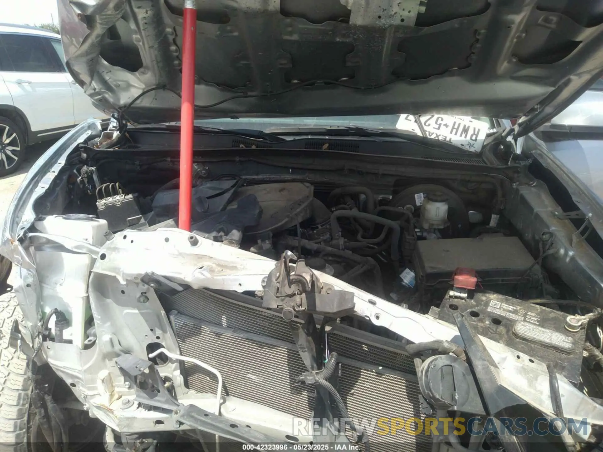 10 Photograph of a damaged car 3TYAX5GNXNT038651 TOYOTA TACOMA 2022