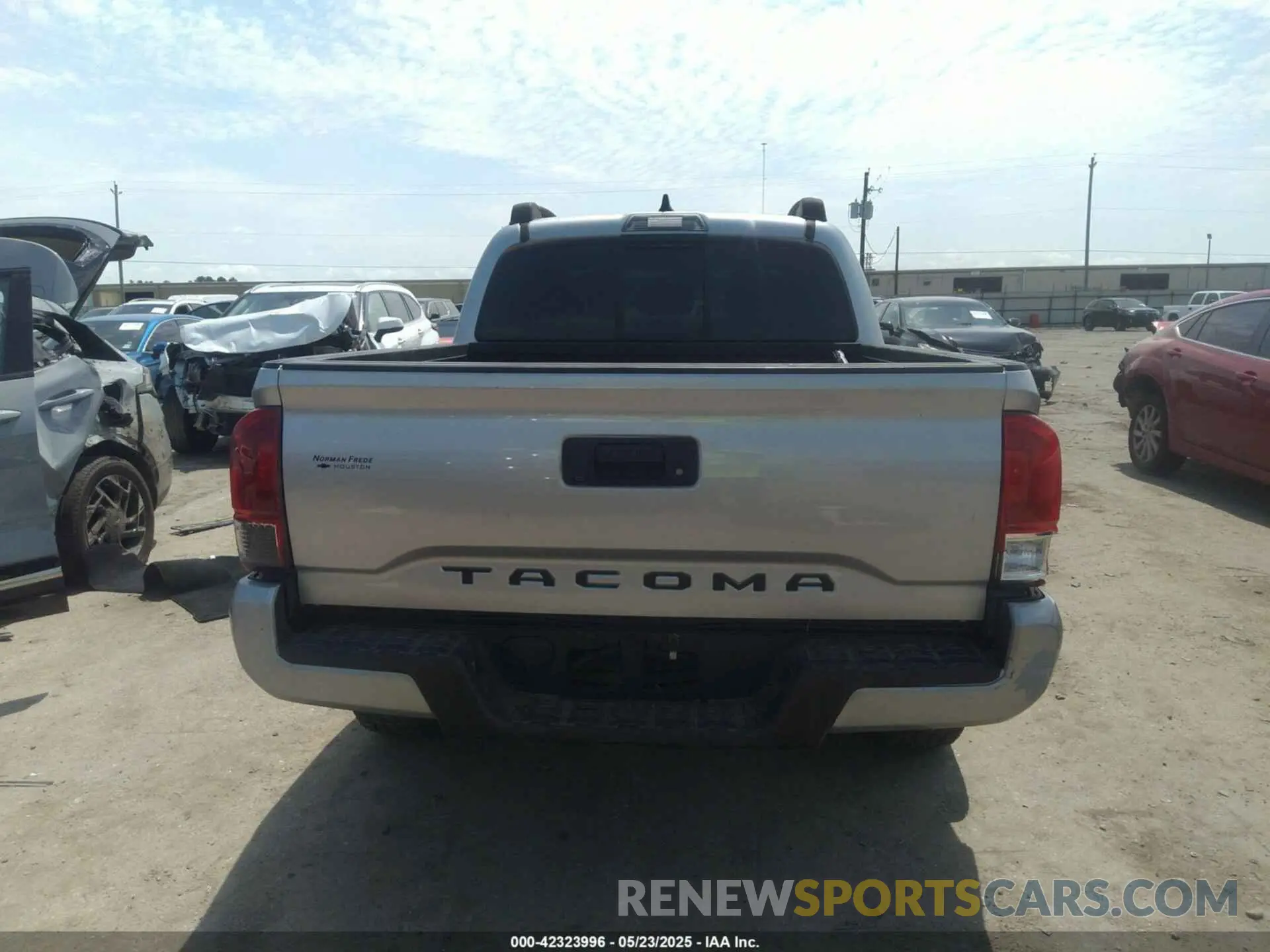 16 Photograph of a damaged car 3TYAX5GNXNT038651 TOYOTA TACOMA 2022