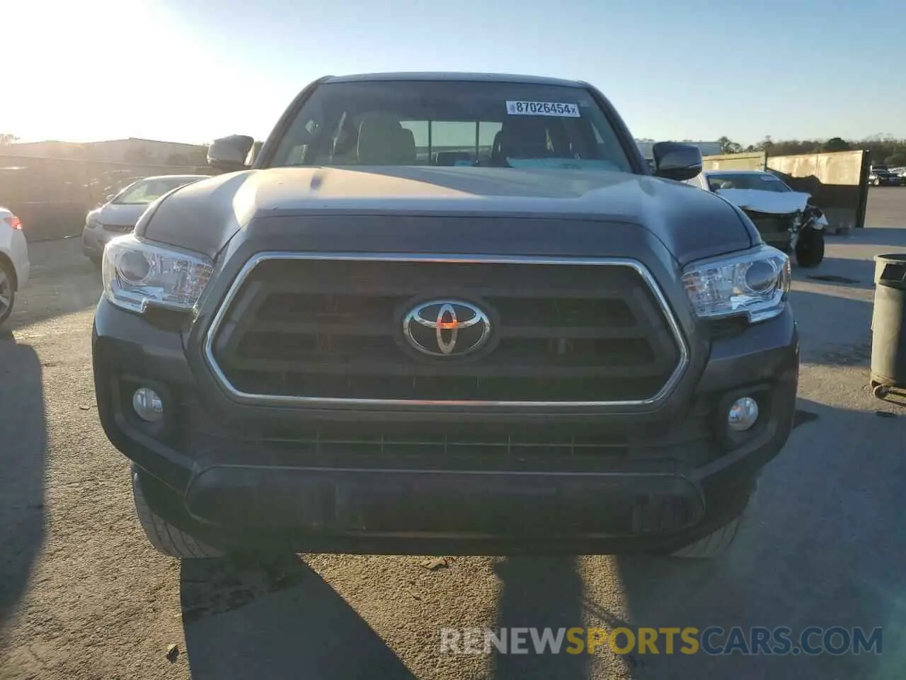 5 Photograph of a damaged car 3TYAZ5CN2NT016112 TOYOTA TACOMA 2022