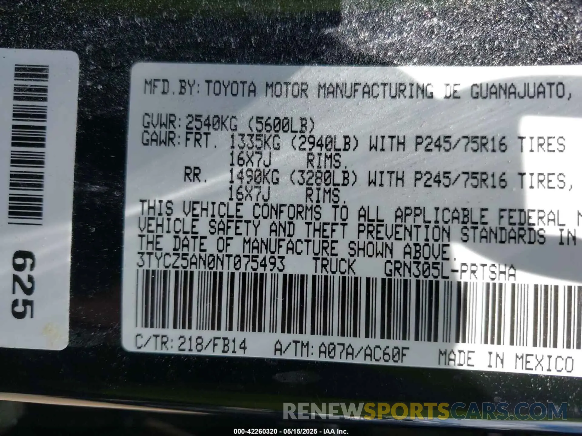 9 Photograph of a damaged car 3TYCZ5AN0NT075493 TOYOTA TACOMA 2022