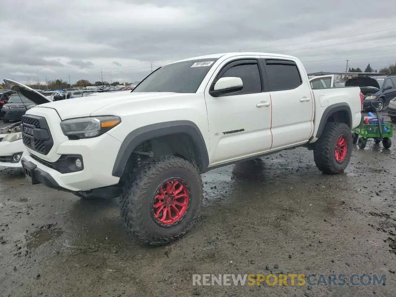 1 Photograph of a damaged car 3TYCZ5AN0NT086431 TOYOTA TACOMA 2022