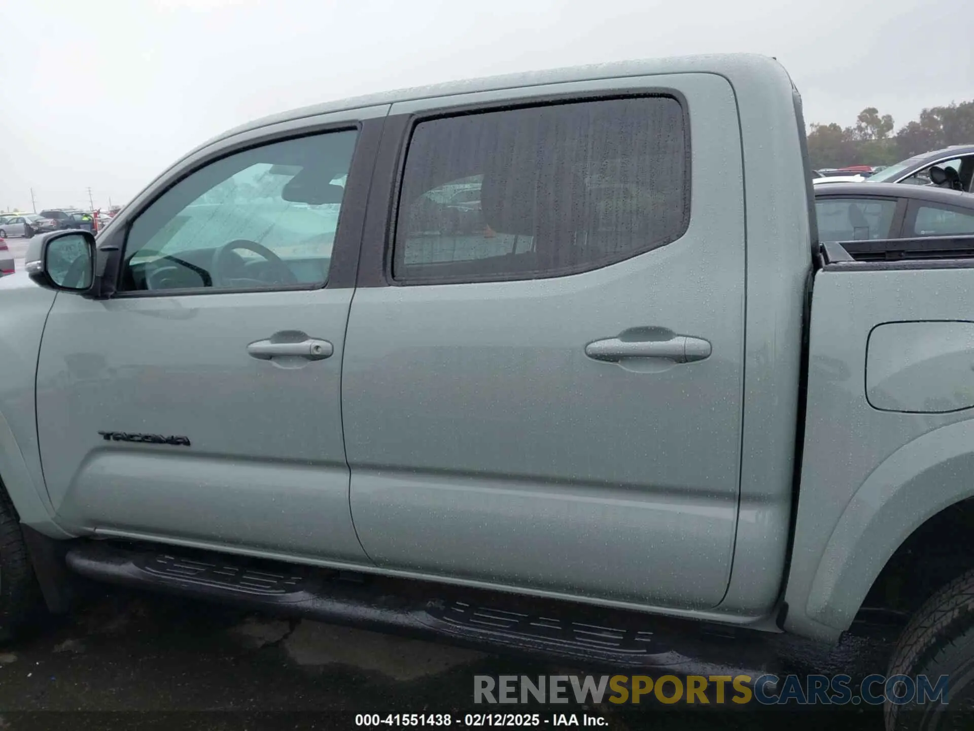 15 Photograph of a damaged car 3TYCZ5AN0NT091323 TOYOTA TACOMA 2022