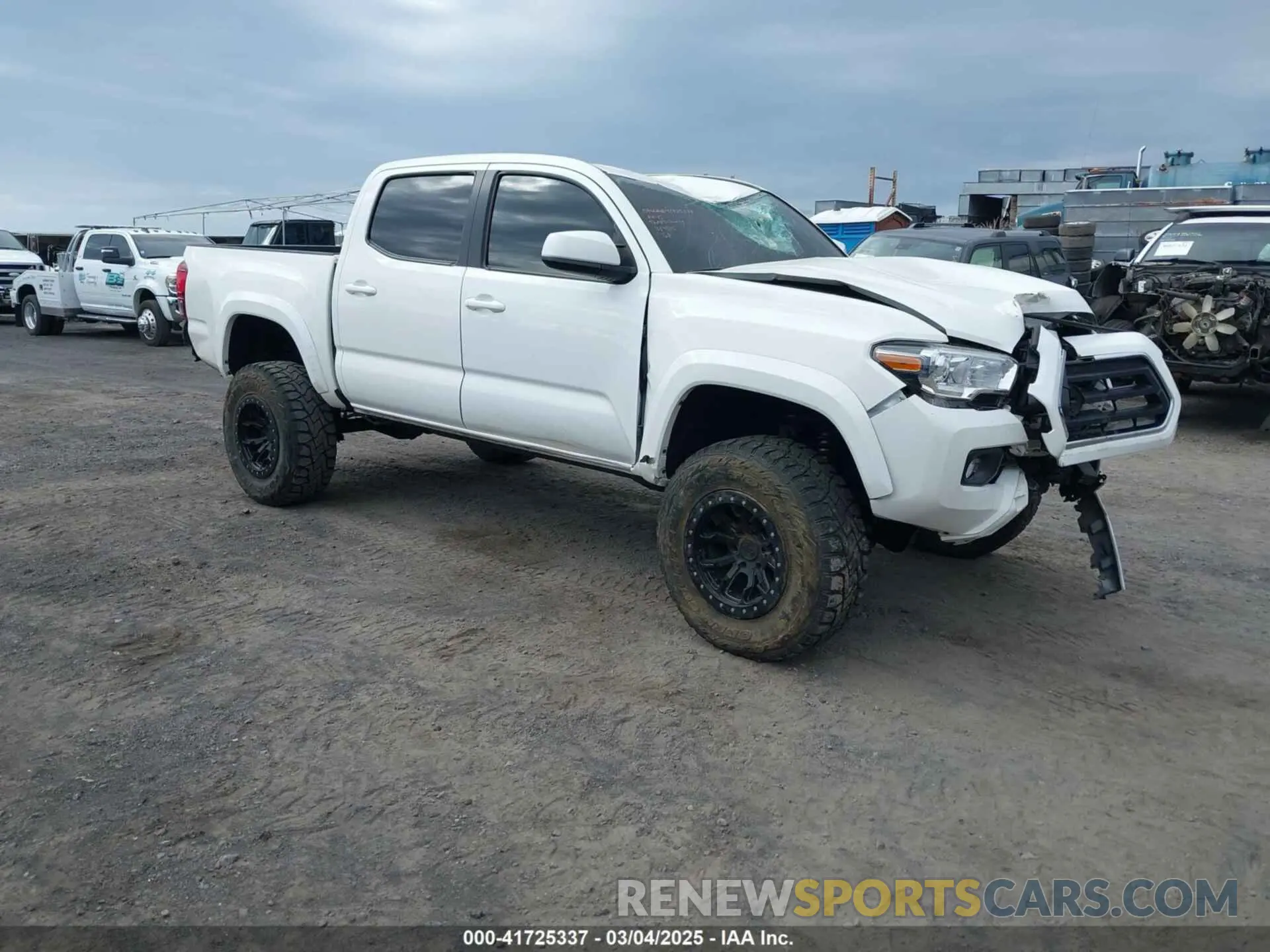 1 Photograph of a damaged car 3TYCZ5AN1NT054152 TOYOTA TACOMA 2022
