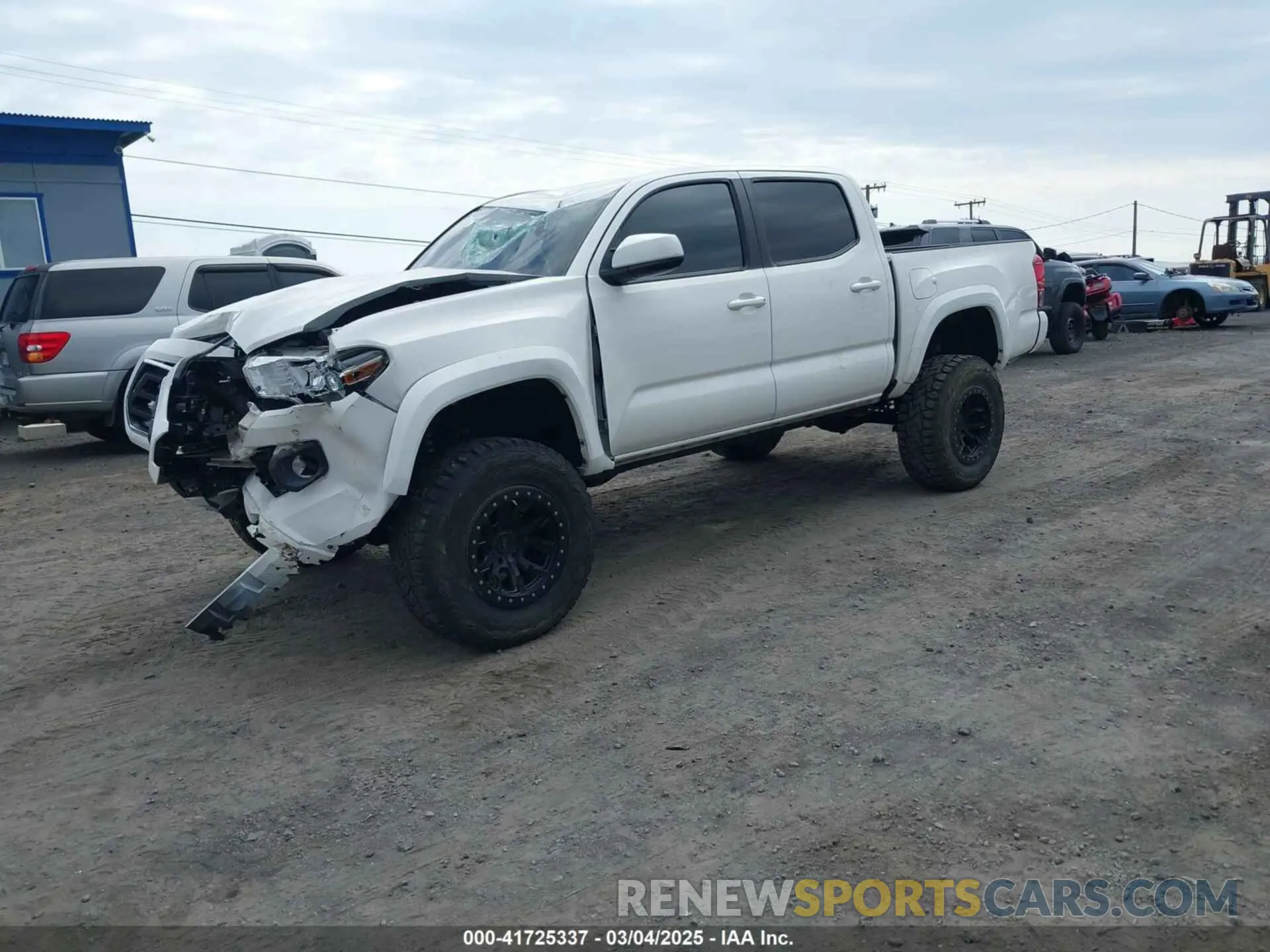 2 Photograph of a damaged car 3TYCZ5AN1NT054152 TOYOTA TACOMA 2022