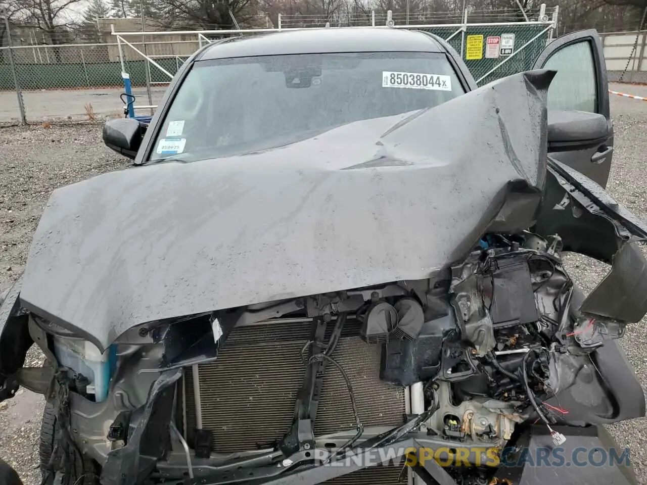 11 Photograph of a damaged car 3TYCZ5AN1NT058038 TOYOTA TACOMA 2022