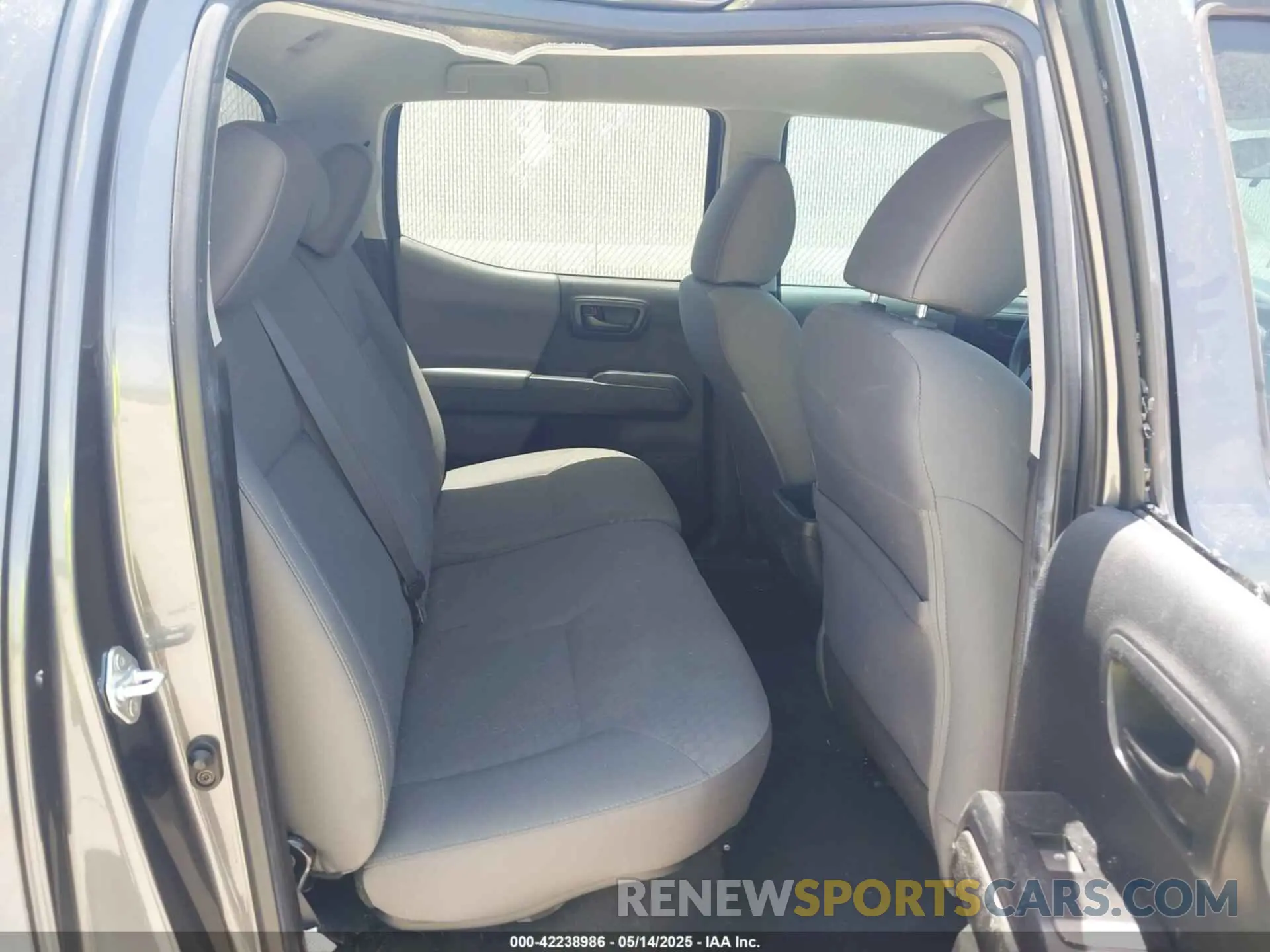 8 Фотография поврежденного автомобиля 3TYCZ5AN2NT086219 TOYOTA TACOMA 2022