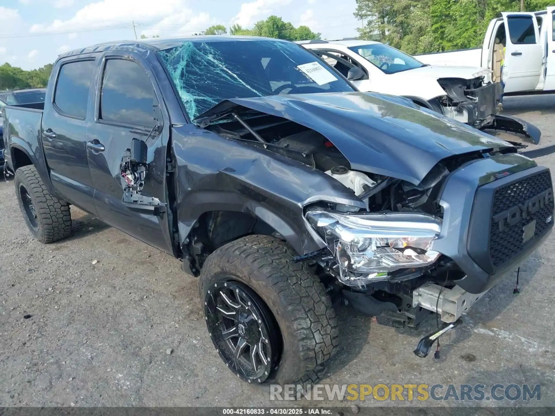 14 Photograph of a damaged car 3TYCZ5AN2NT096247 TOYOTA TACOMA 2022