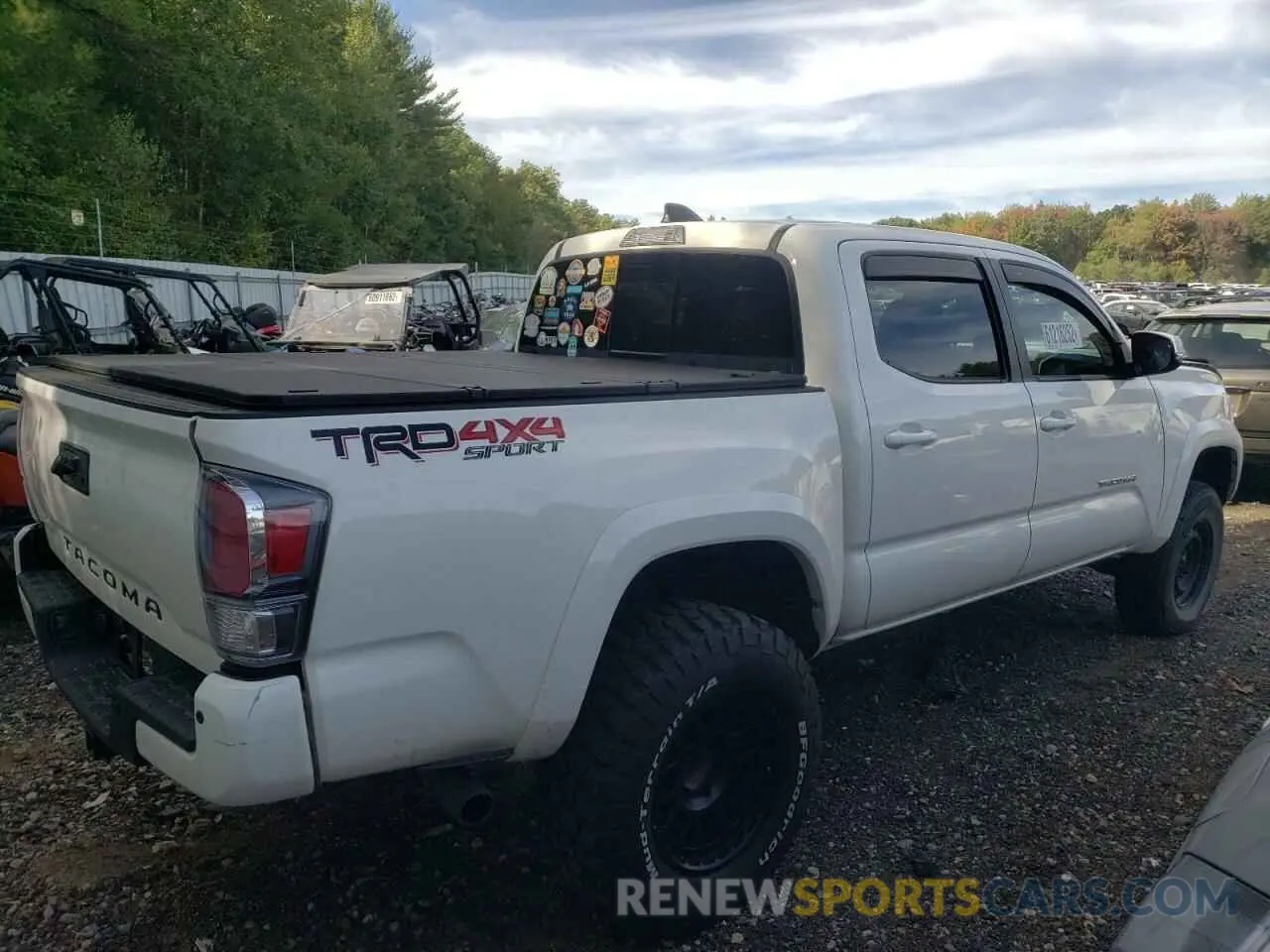 4 Photograph of a damaged car 3TYCZ5AN3NT056677 TOYOTA TACOMA 2022