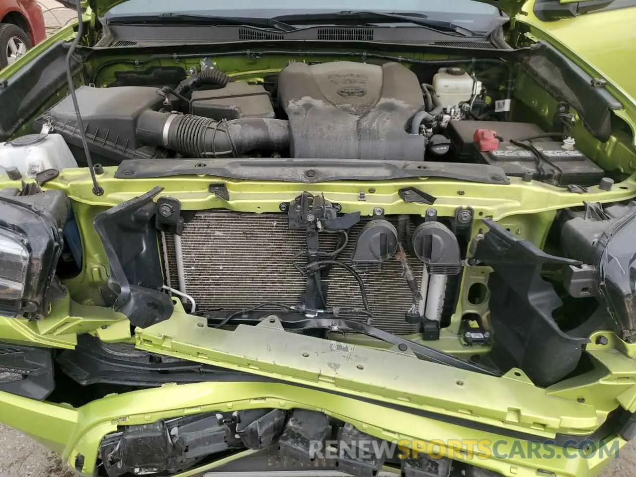 11 Photograph of a damaged car 3TYCZ5AN4NT067073 TOYOTA TACOMA 2022