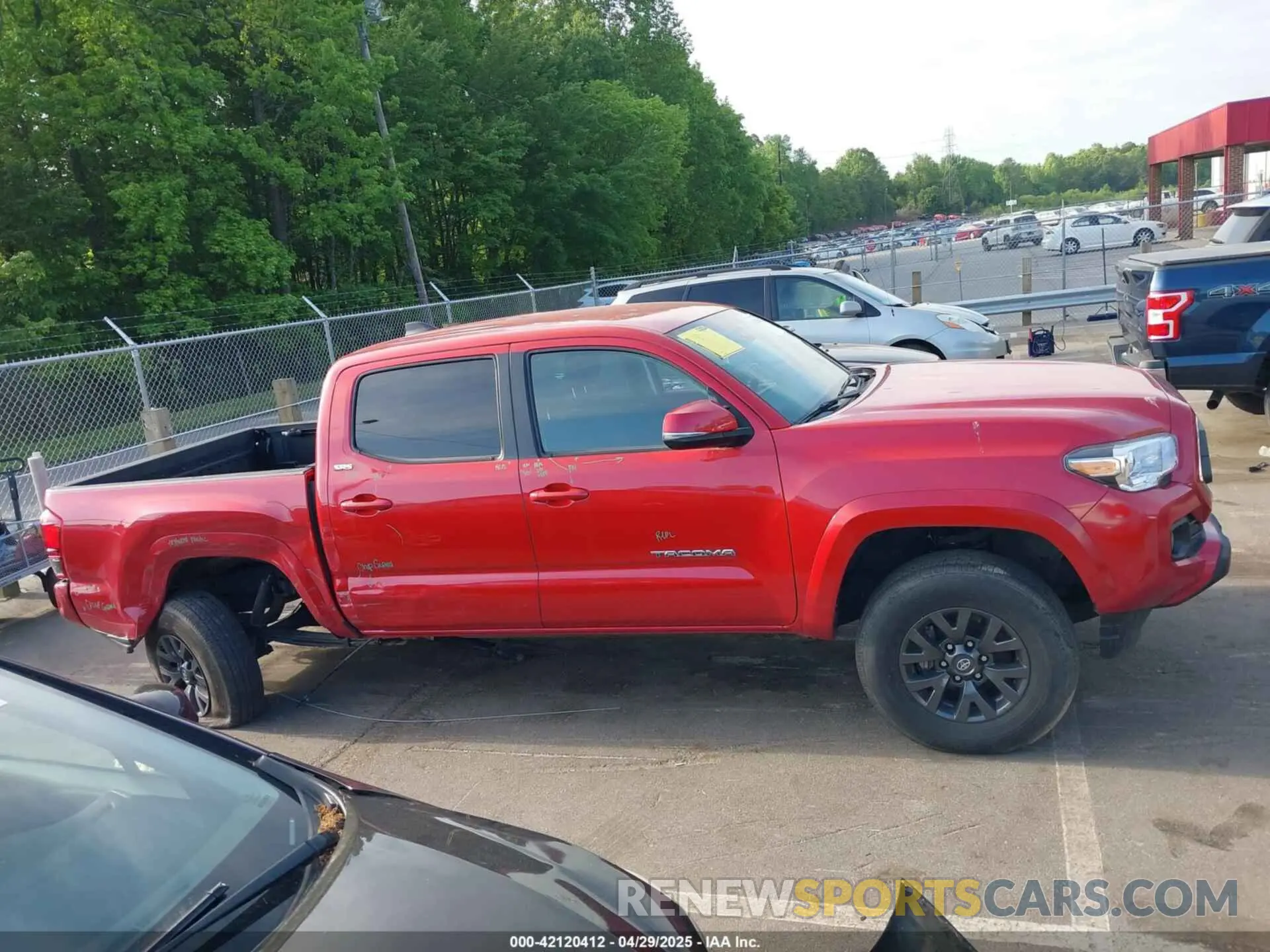 13 Фотография поврежденного автомобиля 3TYCZ5AN4NT101268 TOYOTA TACOMA 2022